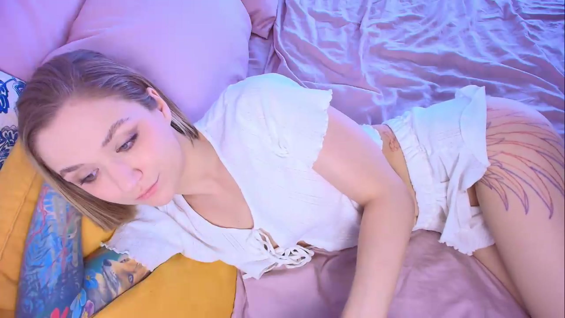 Gallery image thumbnail from Kota_sky's myfreecams stream on, 06/26/2026, 06:50 image 14 of 20