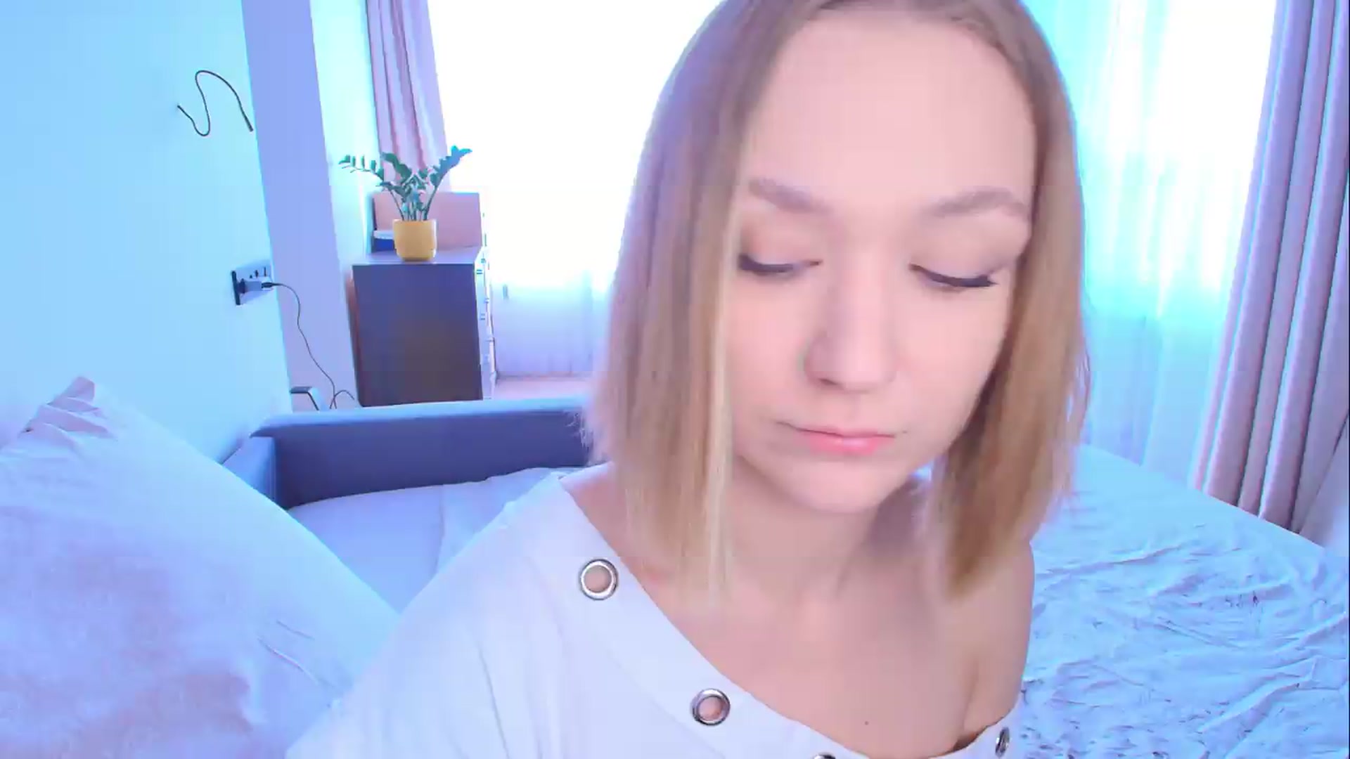 Gallery image thumbnail from Kota_sky's myfreecams stream on, 07/09/2026, 04:21 image 1 of 20