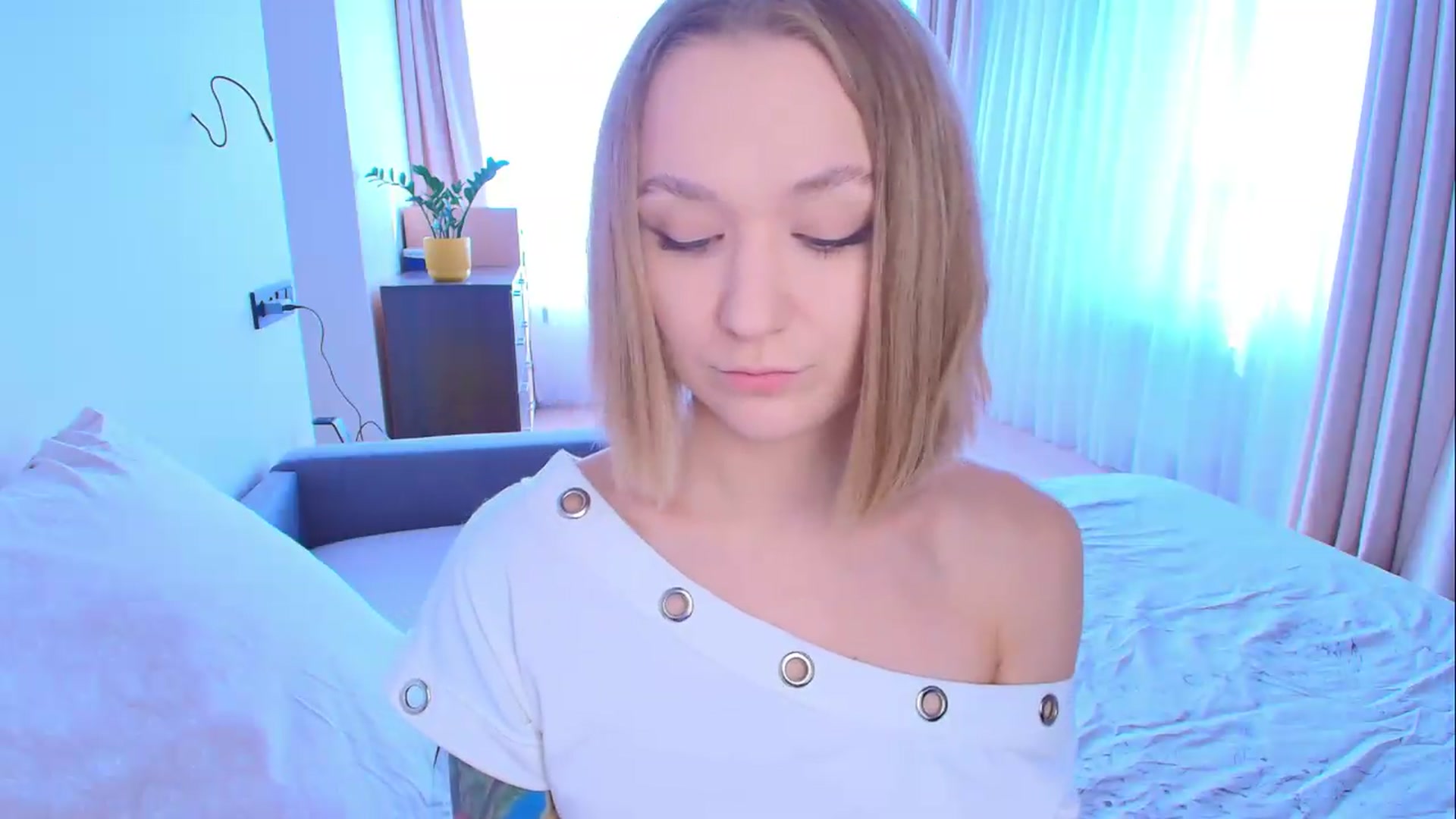 Gallery image thumbnail from Kota_sky's myfreecams stream on, 07/09/2026, 04:21 image 4 of 20