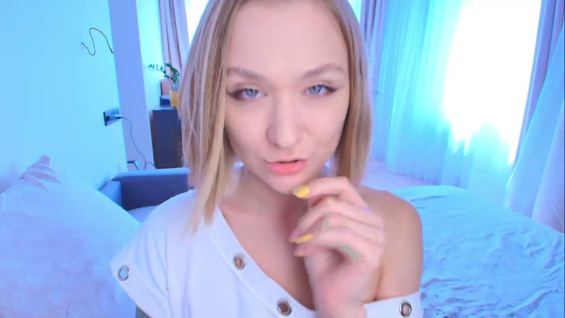 Gallery image thumbnail from Kota_sky's myfreecams stream on, 07/09/2026, 04:21 image 16 of 20