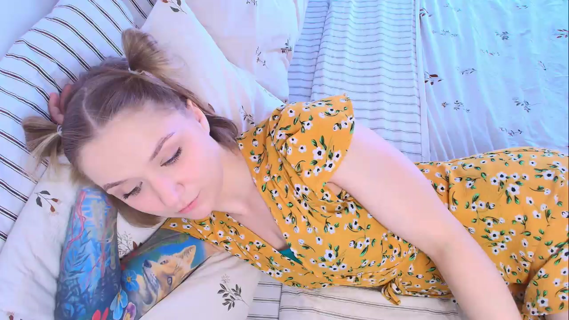 Gallery image thumbnail from Kota_sky's myfreecams stream on, 08/03/2026, 06:19 image 14 of 20