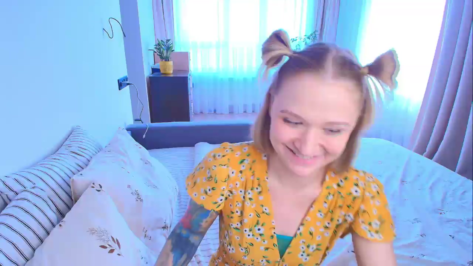 Gallery image thumbnail from Kota_sky's myfreecams stream on, 08/03/2026, 06:19 image 18 of 20