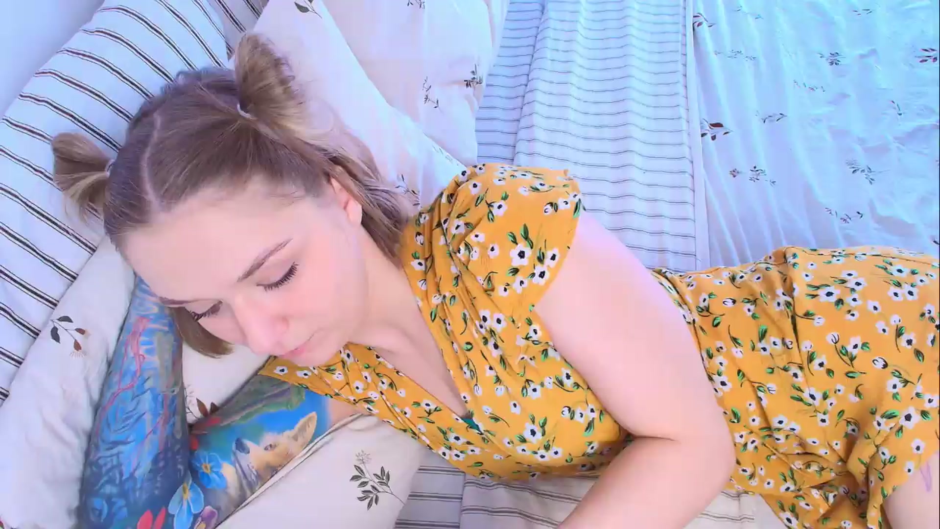 Gallery image thumbnail from Kota_sky's myfreecams stream on, 08/03/2026, 06:19 image 12 of 20