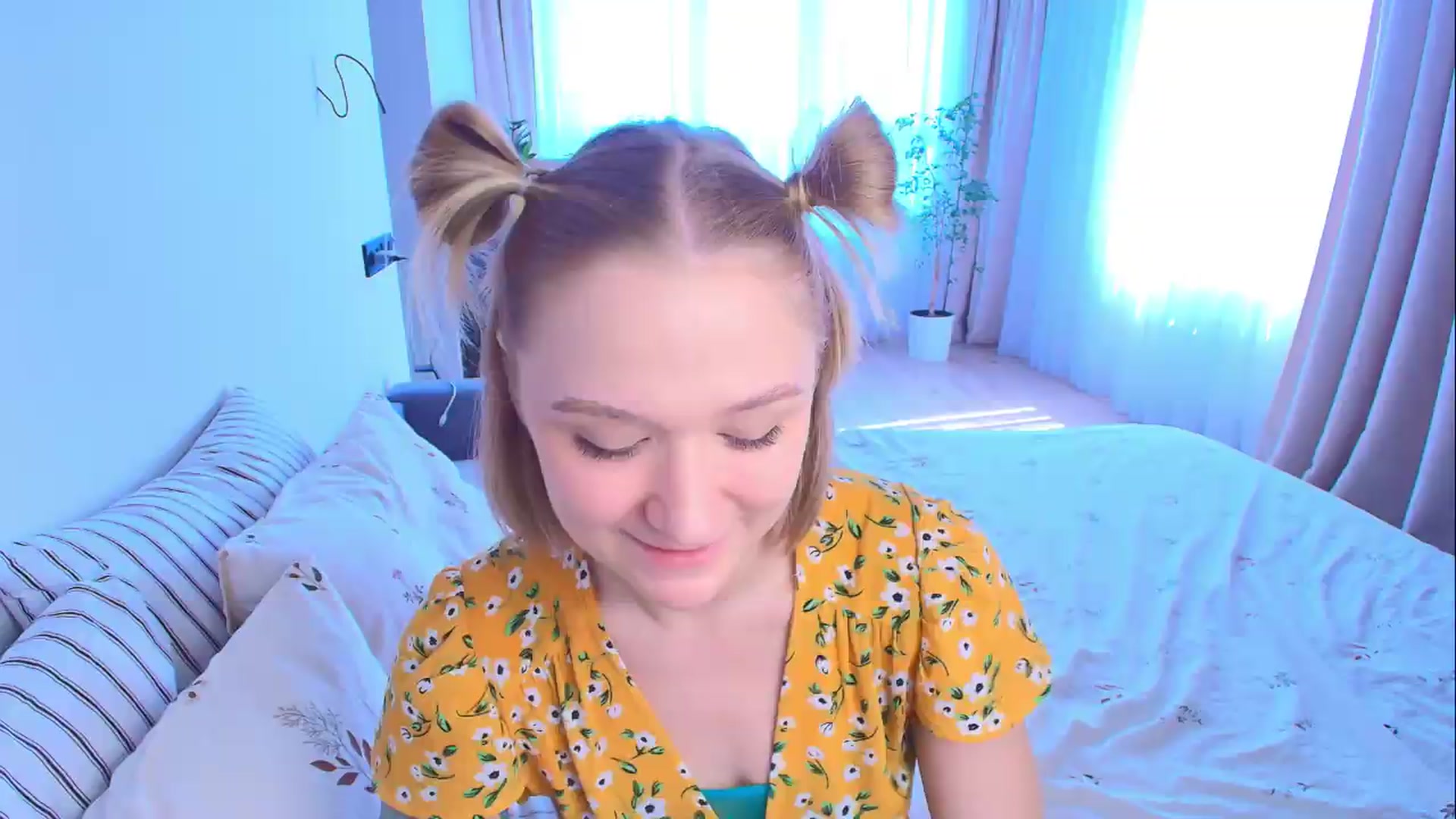 Gallery image thumbnail from Kota_sky's myfreecams stream on, 08/03/2026, 06:19 image 17 of 20