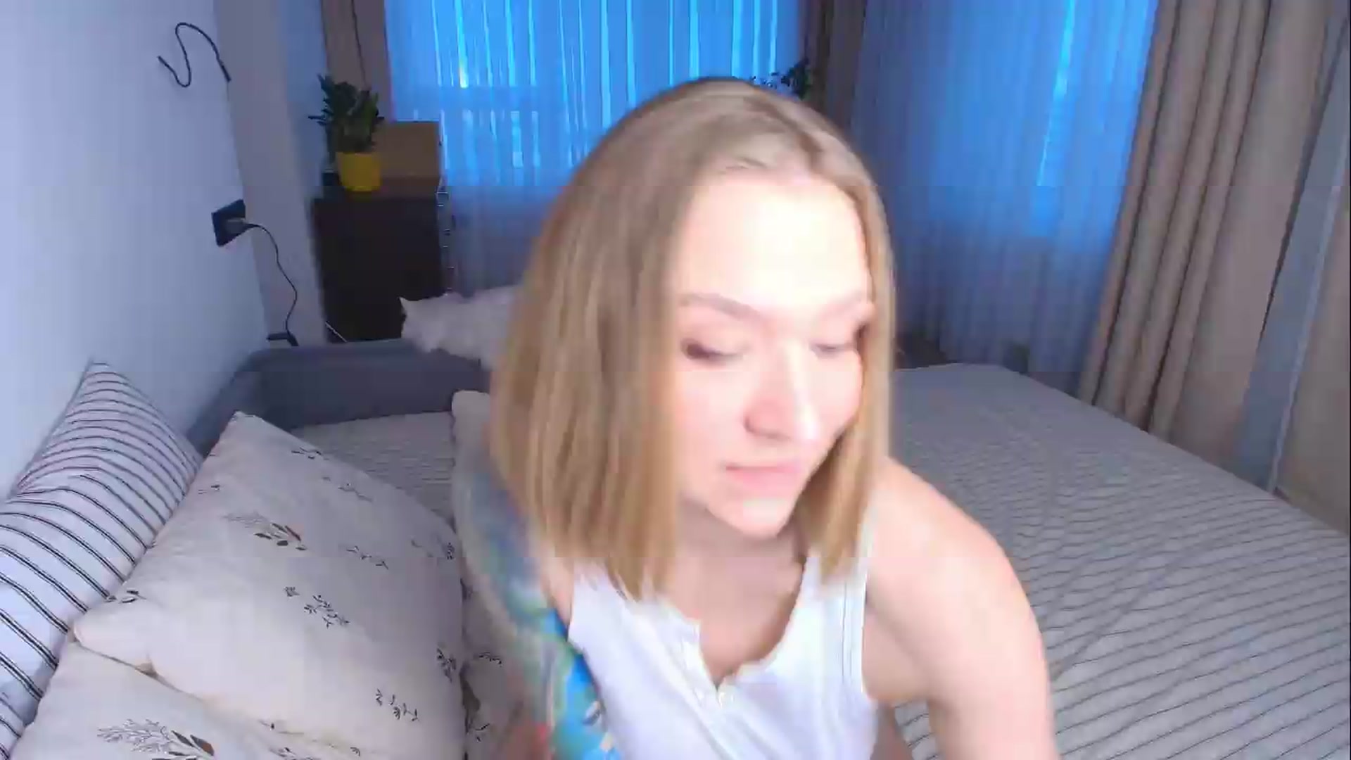 Gallery image thumbnail from Kota_sky's myfreecams stream on, 08/04/2026, 03:29 image 17 of 20