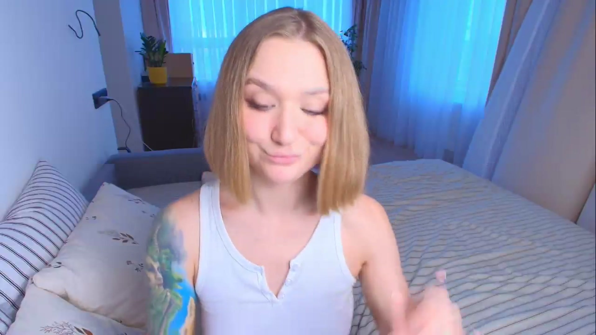 Gallery image thumbnail from Kota_sky's myfreecams stream on, 08/04/2026, 04:23 image 17 of 20