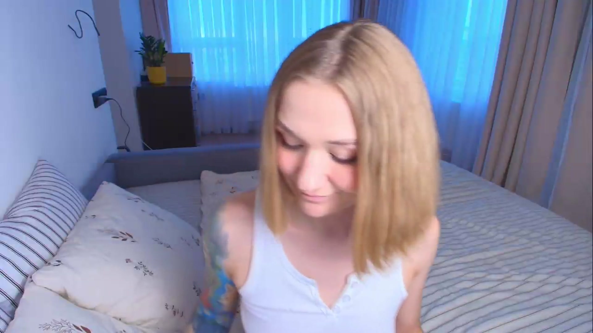Gallery image thumbnail from Kota_sky's myfreecams stream on, 08/04/2026, 04:23 image 13 of 20