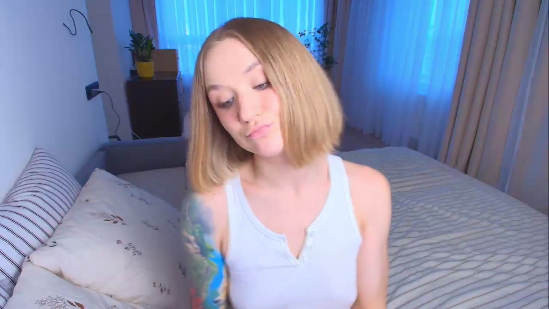 Gallery image thumbnail from Kota_sky's myfreecams stream on, 08/04/2026, 04:23 image 5 of 20