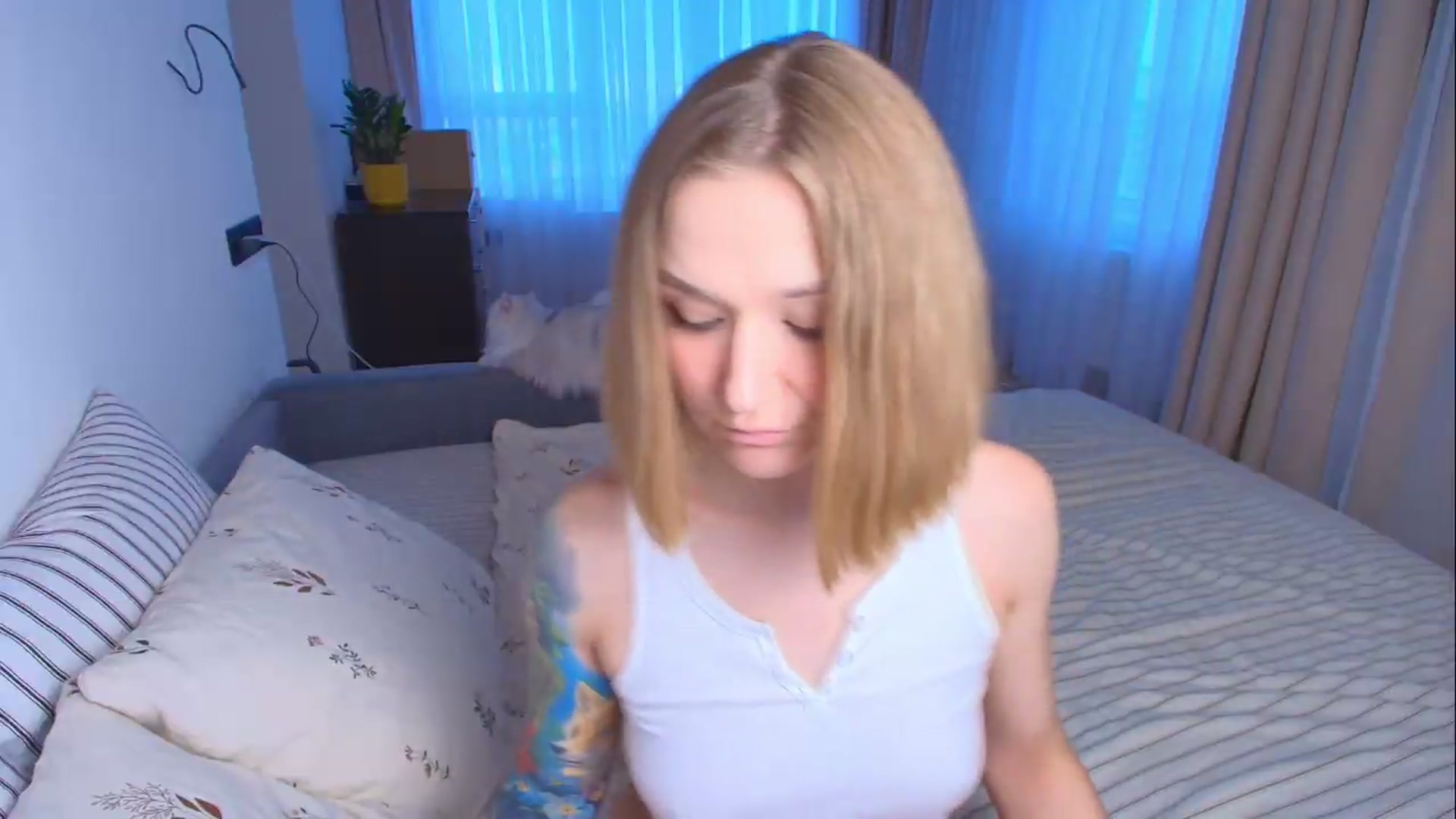 Gallery image thumbnail from Kota_sky's myfreecams stream on, 08/04/2026, 04:23 image 6 of 20