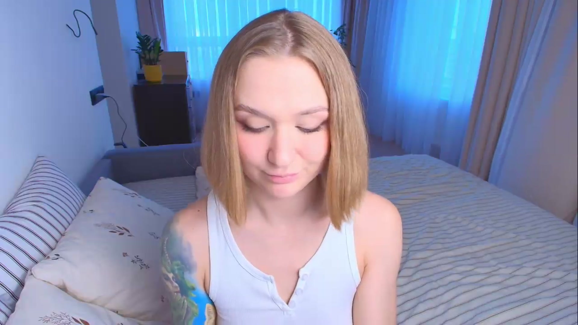 Gallery image thumbnail from Kota_sky's myfreecams stream on, 08/04/2026, 04:23 image 18 of 20