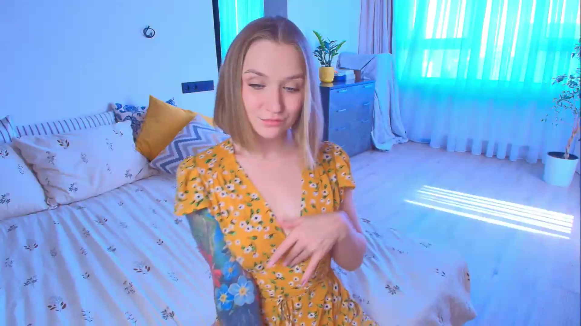 Gallery image thumbnail from Kota_sky's myfreecams stream on, 08/10/2026, 06:39 image 18 of 20