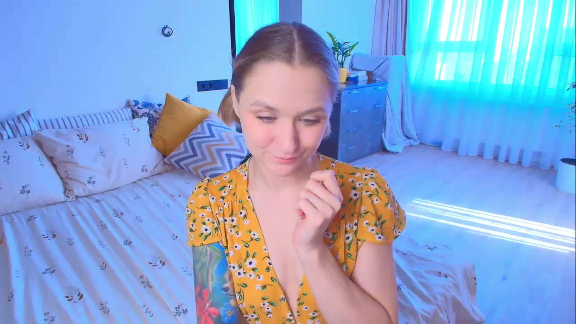 Gallery image thumbnail from Kota_sky's myfreecams stream on, 08/10/2026, 06:39 image 16 of 20