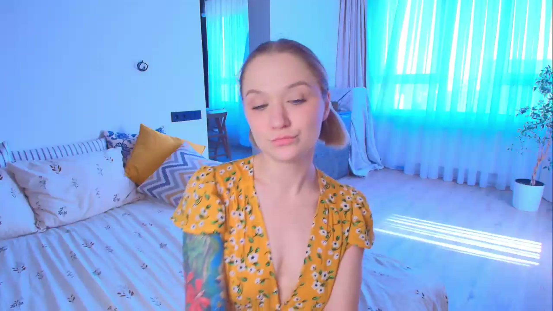 Gallery image thumbnail from Kota_sky's myfreecams stream on, 08/10/2026, 06:39 image 17 of 20