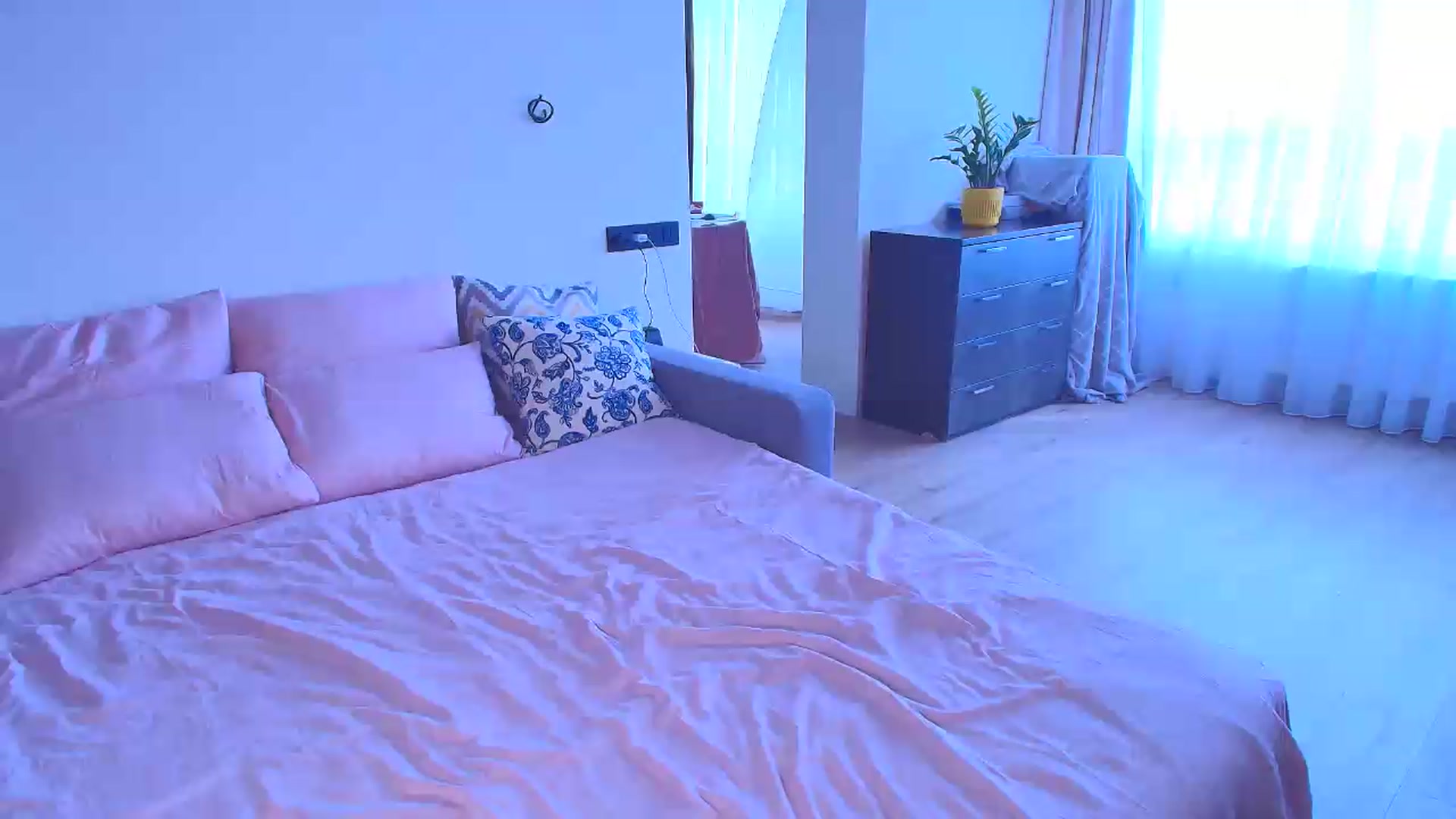 Gallery image thumbnail from Kota_sky's myfreecams stream on, 08/13/2026, 04:32 image 8 of 20