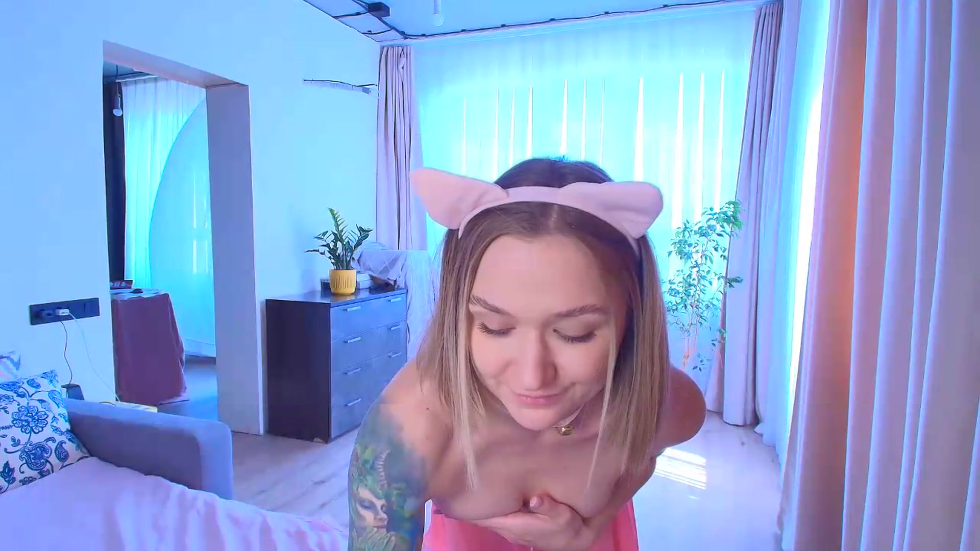 Gallery image thumbnail from Kota_sky's myfreecams stream on, 08/13/2026, 07:29 image 6 of 20