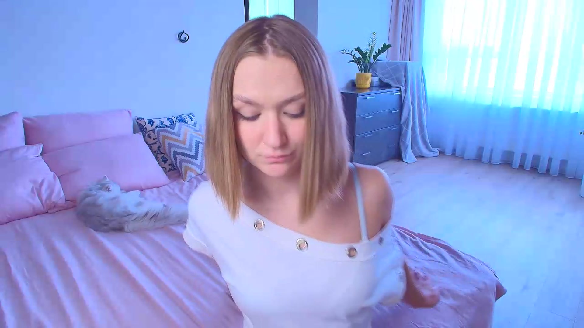 Gallery image thumbnail from Kota_sky's myfreecams stream on, 08/17/2026, 07:29 image 6 of 20