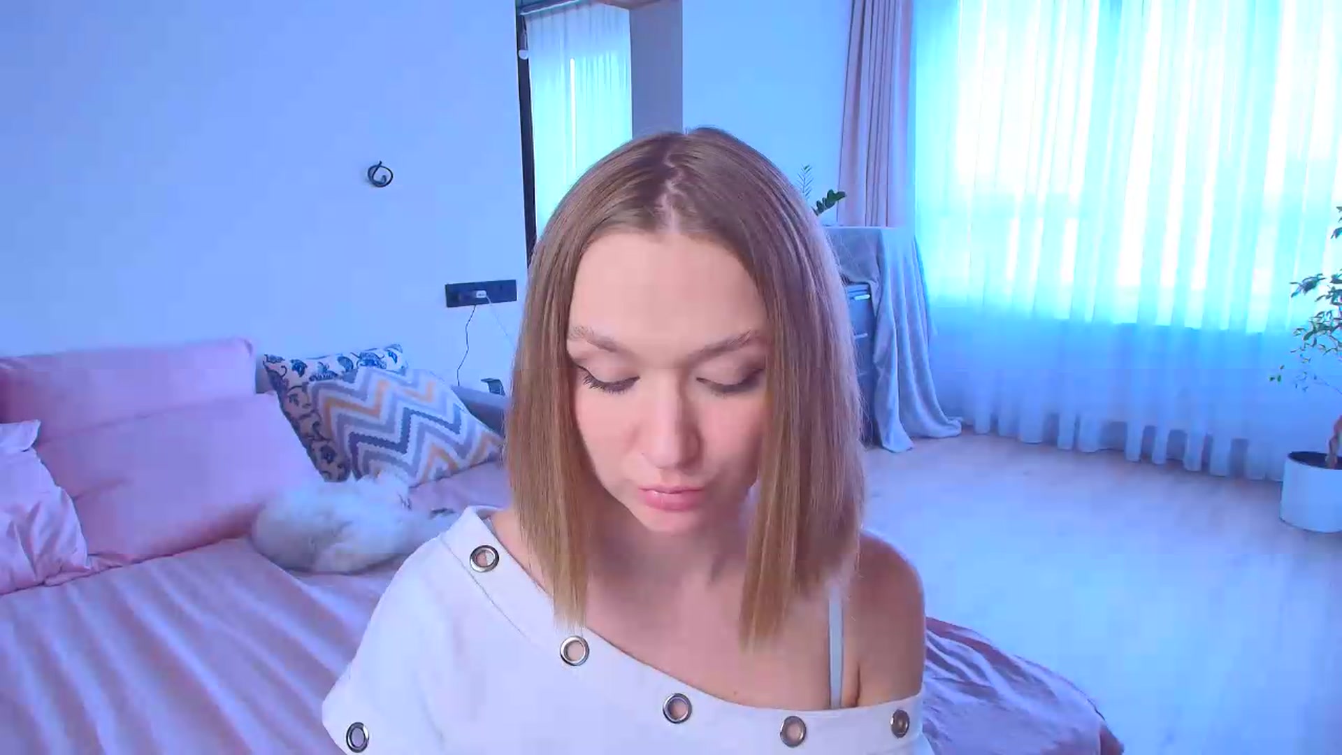 Gallery image thumbnail from Kota_sky's myfreecams stream on, 08/17/2026, 07:29 image 2 of 20