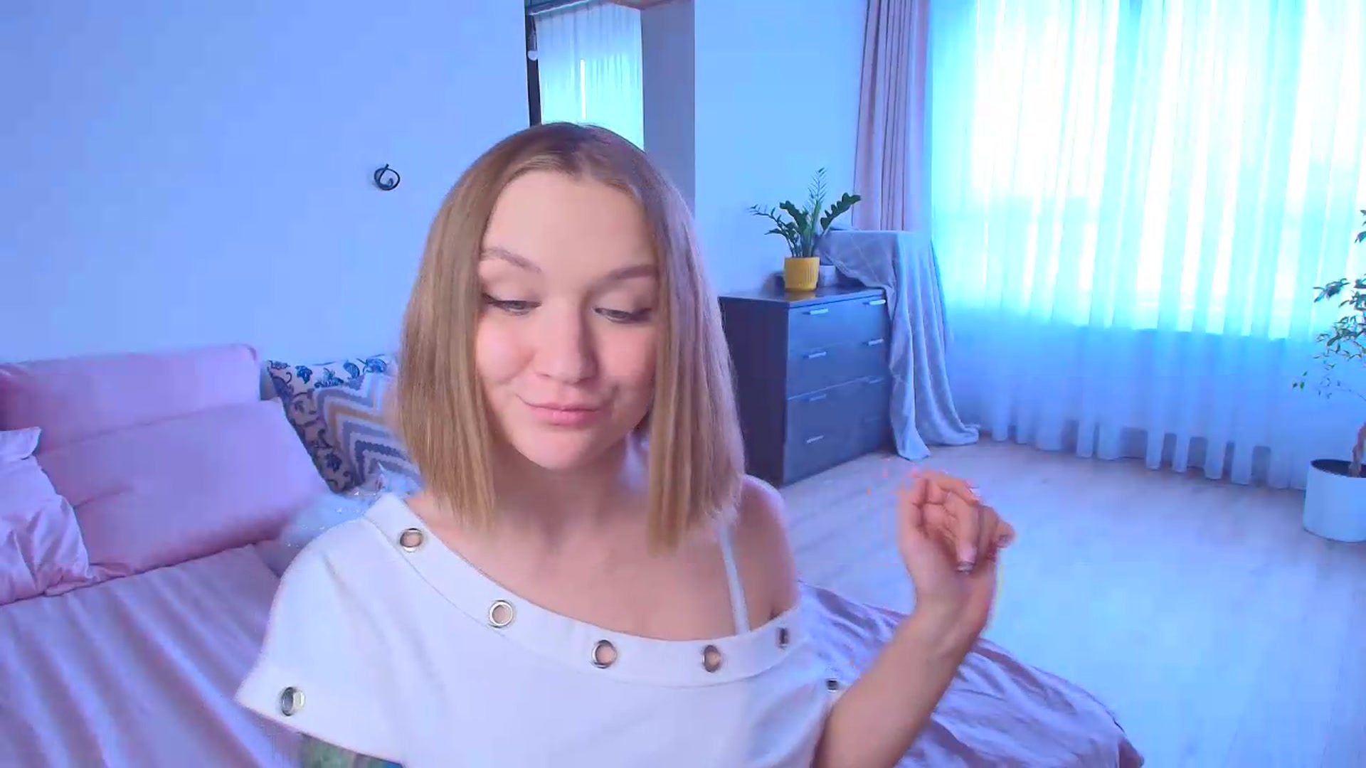 Gallery image thumbnail from Kota_sky's myfreecams stream on, 08/17/2026, 07:29 image 5 of 20