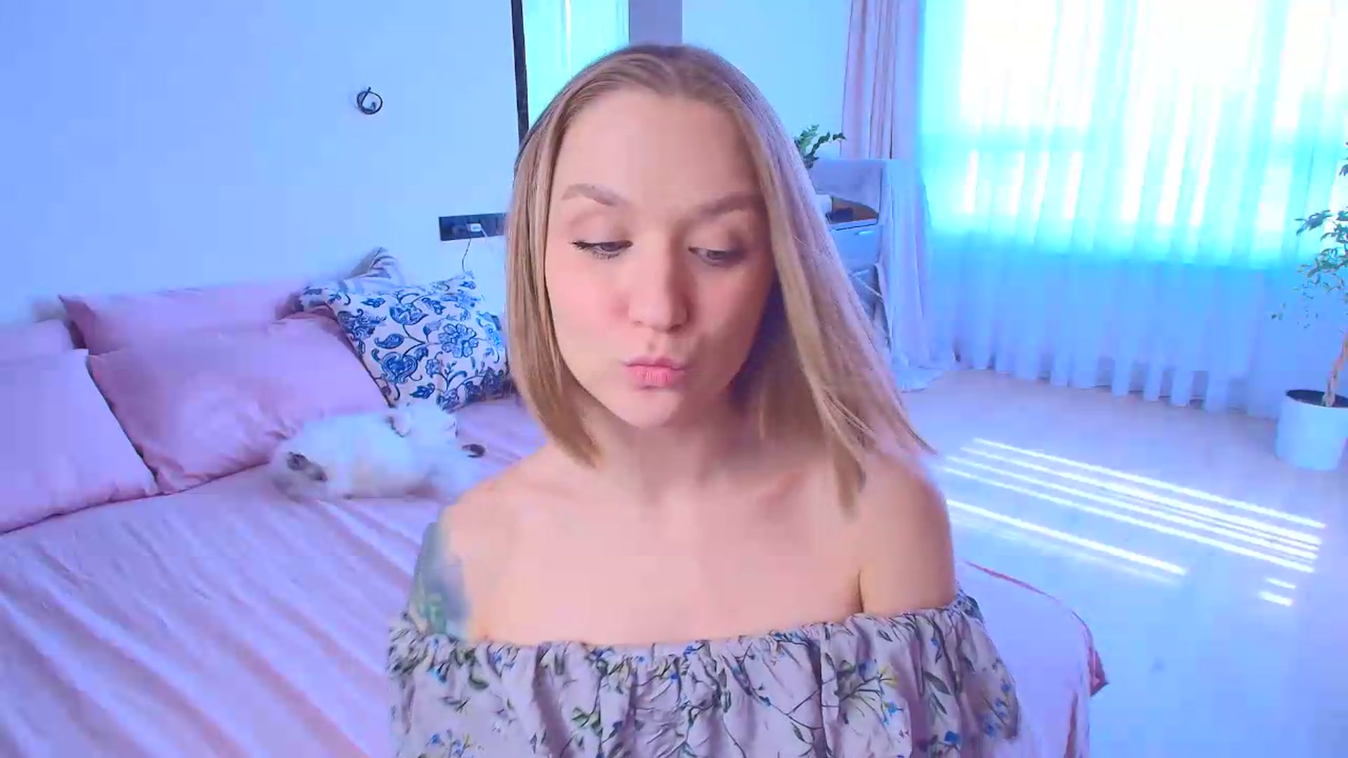 Gallery image thumbnail from Kota_sky's myfreecams stream on, 08/18/2026, 06:46 image 7 of 20