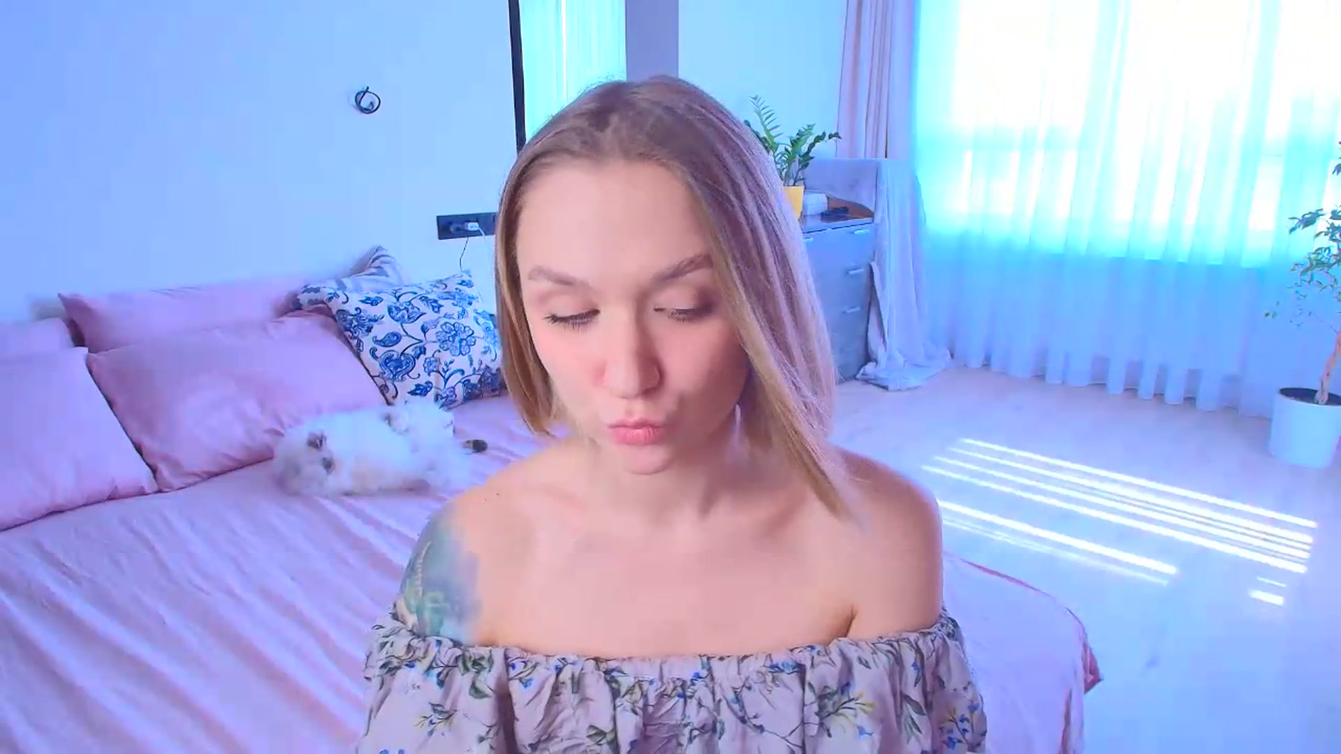 Gallery image thumbnail from Kota_sky's myfreecams stream on, 08/18/2026, 06:46 image 5 of 20