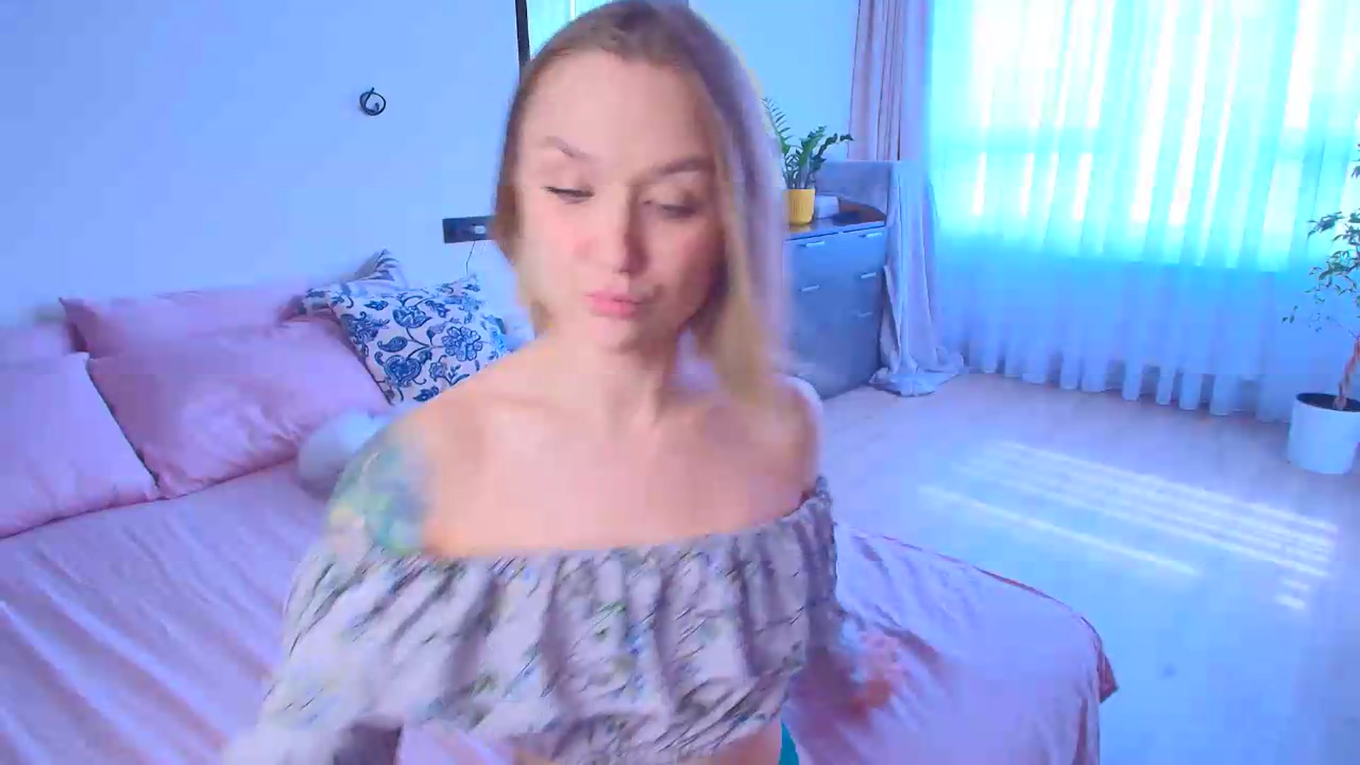 Gallery image thumbnail from Kota_sky's myfreecams stream on, 08/18/2026, 06:46 image 10 of 20