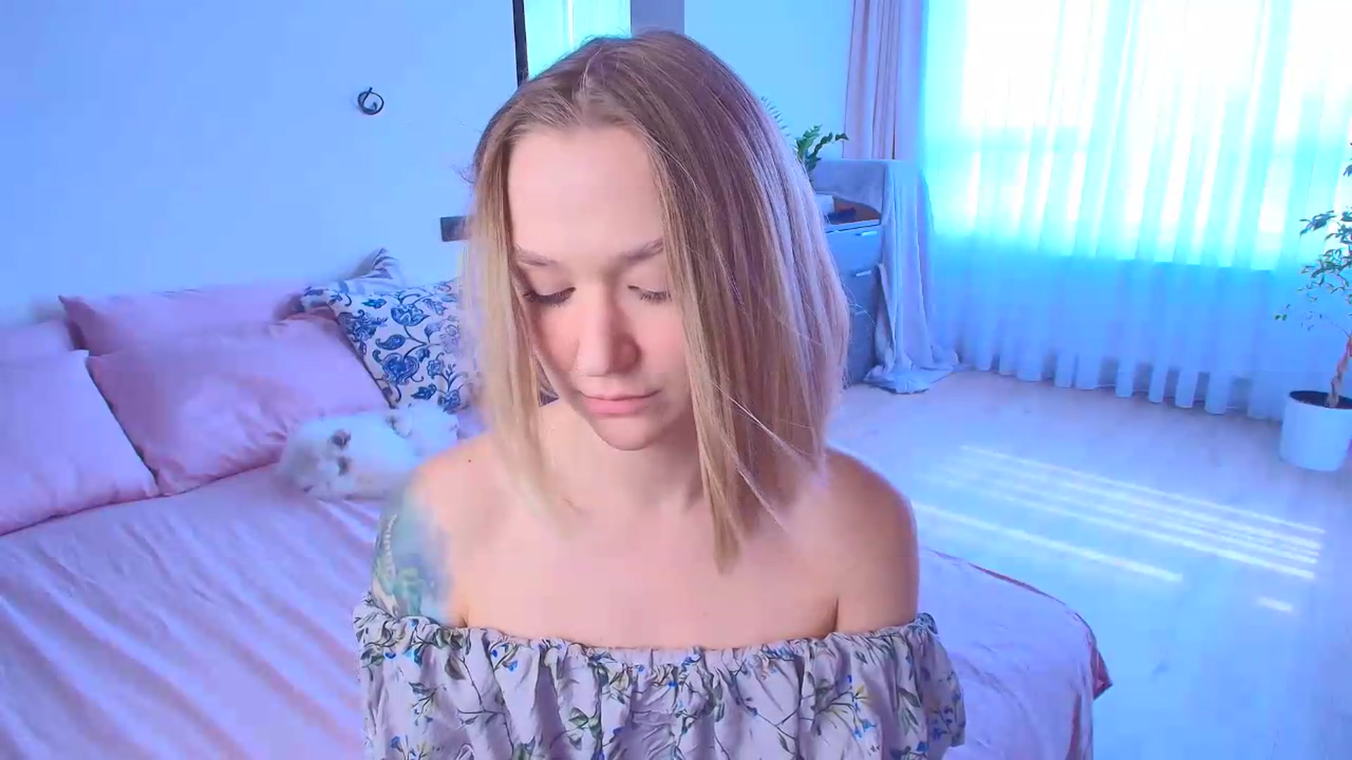 Gallery image thumbnail from Kota_sky's myfreecams stream on, 08/18/2026, 06:46 image 2 of 20
