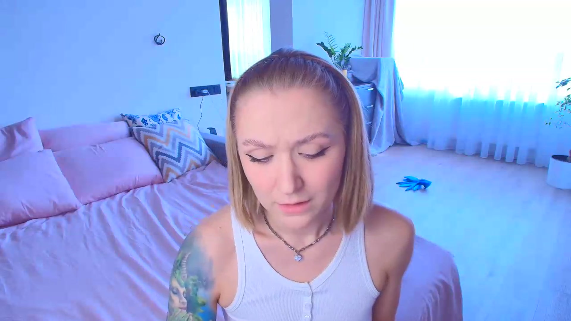 Gallery image thumbnail from Kota_sky's myfreecams stream on, 08/19/2026, 04:33 image 10 of 20