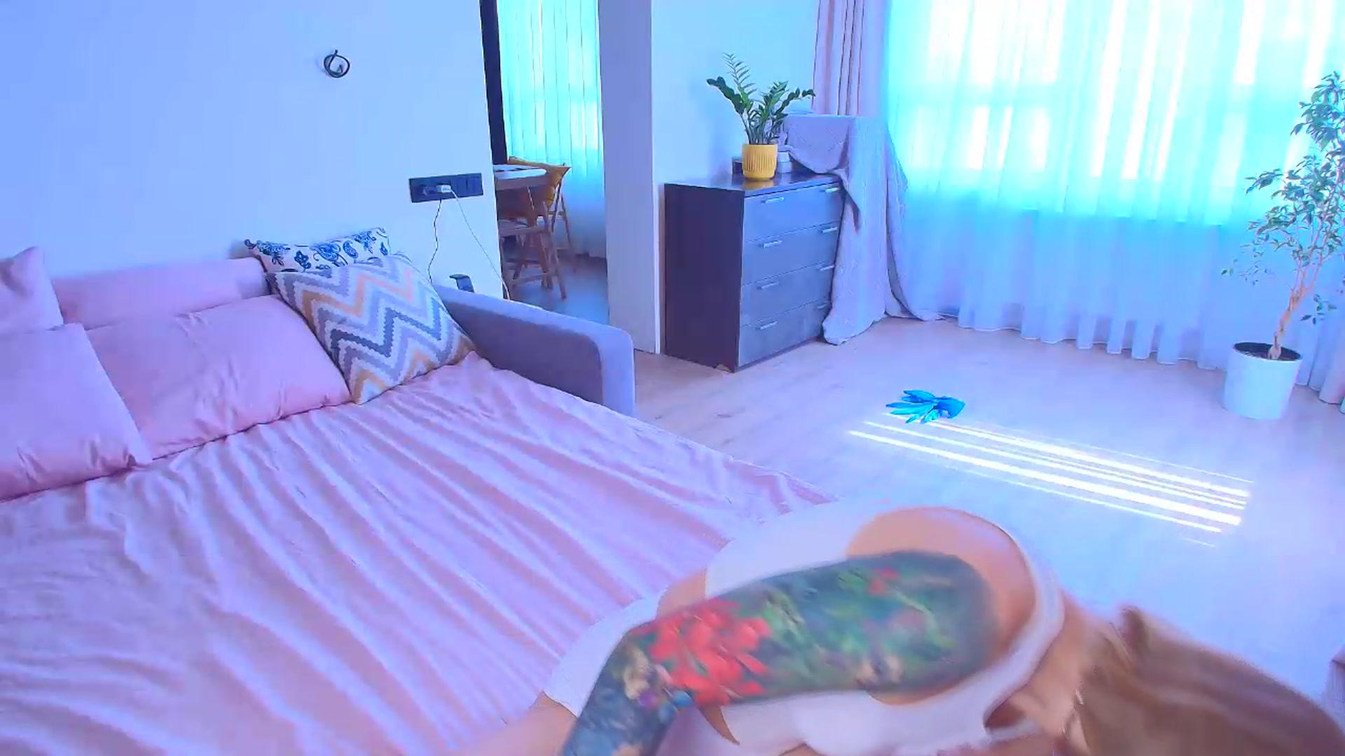 Gallery image thumbnail from Kota_sky's myfreecams stream on, 08/19/2026, 06:31 image 11 of 20