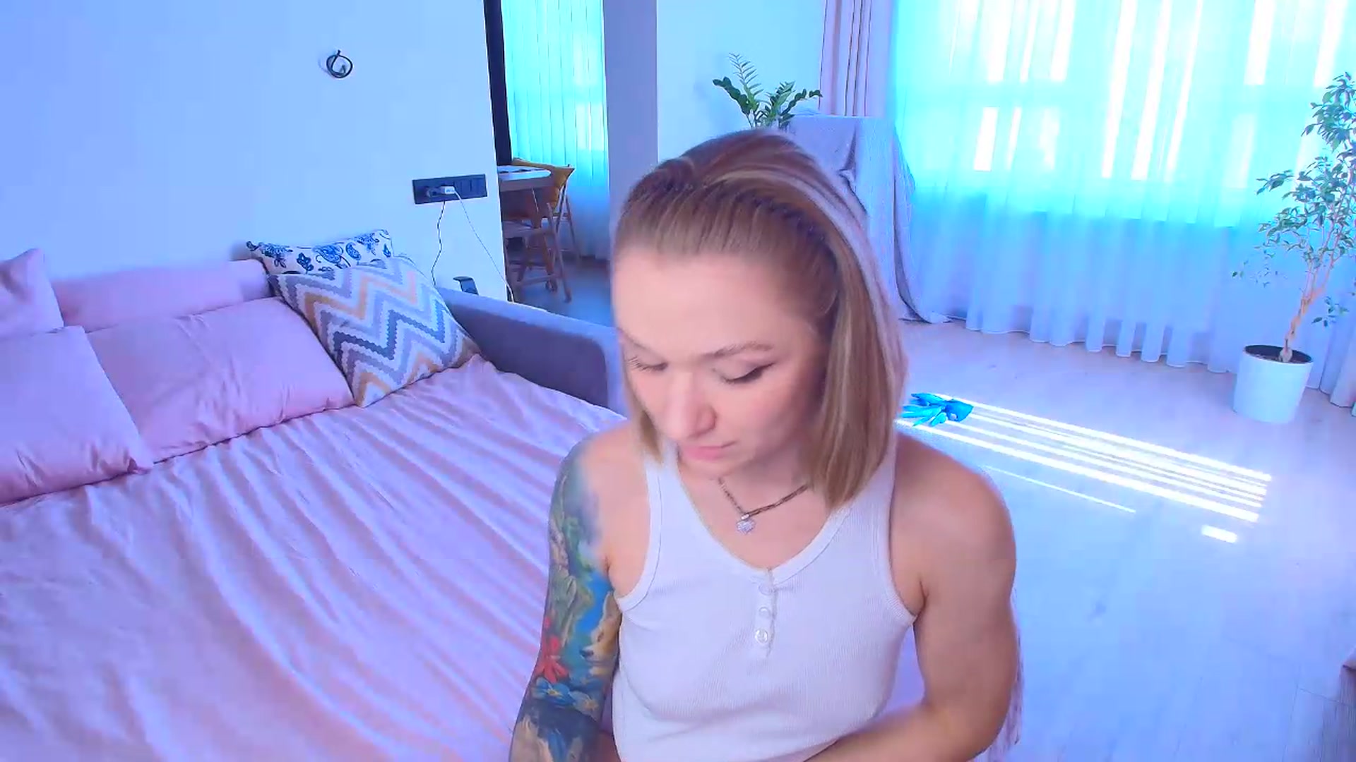 Gallery image thumbnail from Kota_sky's myfreecams stream on, 08/19/2026, 06:31 image 17 of 20