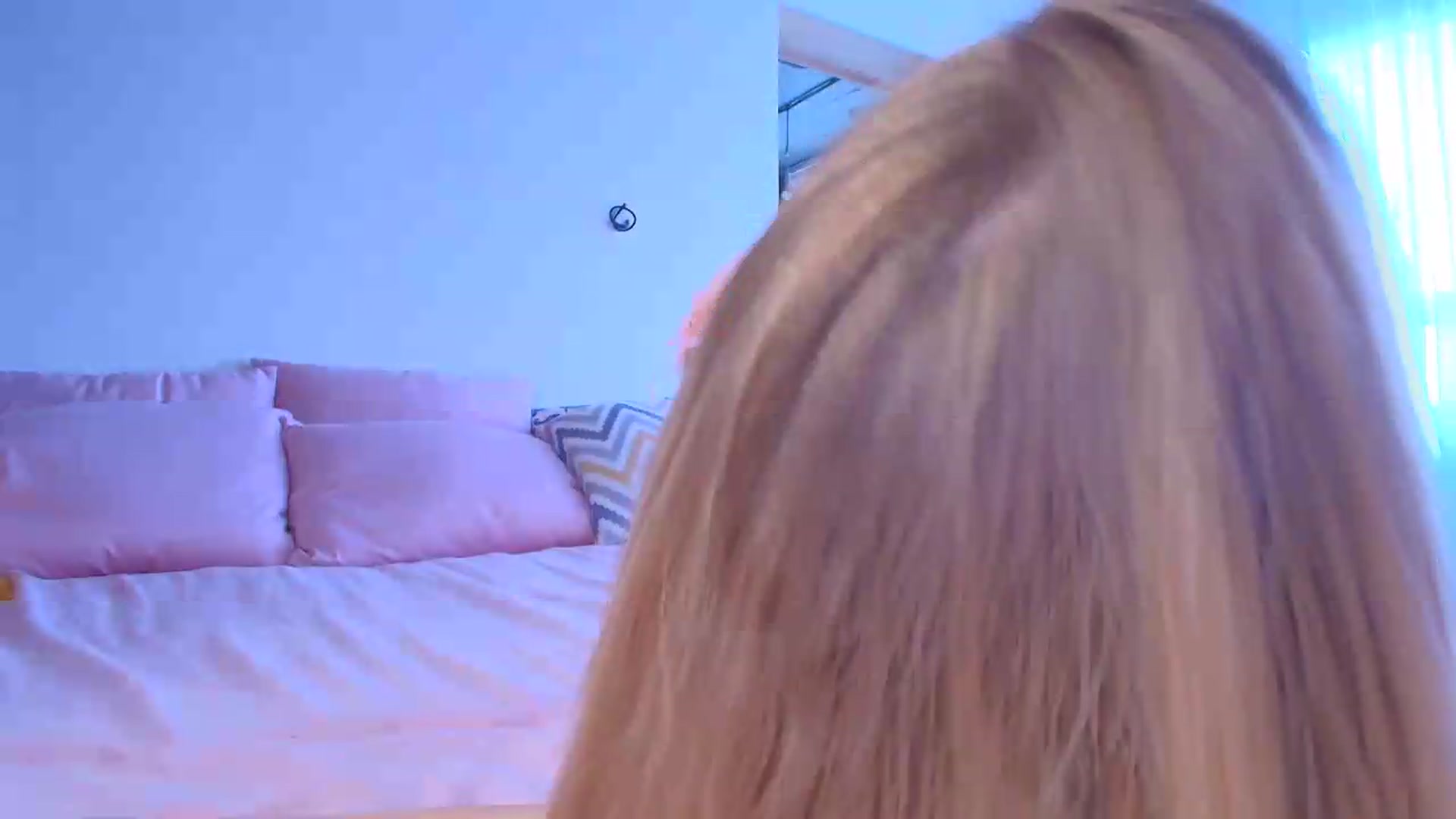 Gallery image thumbnail from Kota_sky's myfreecams stream on, 08/20/2026, 06:10 image 18 of 20