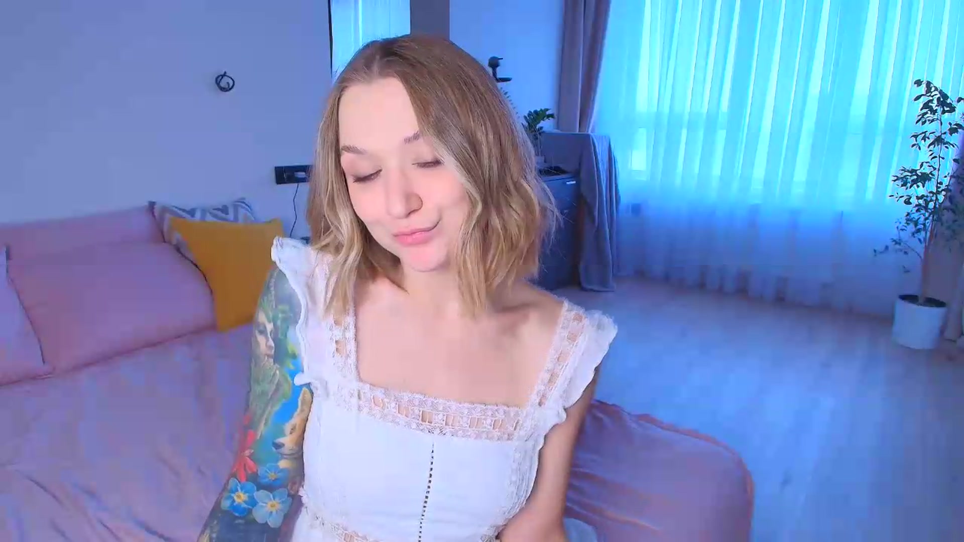 Gallery image thumbnail from Kota_sky's myfreecams stream on, 08/25/2026, 06:43 image 2 of 20
