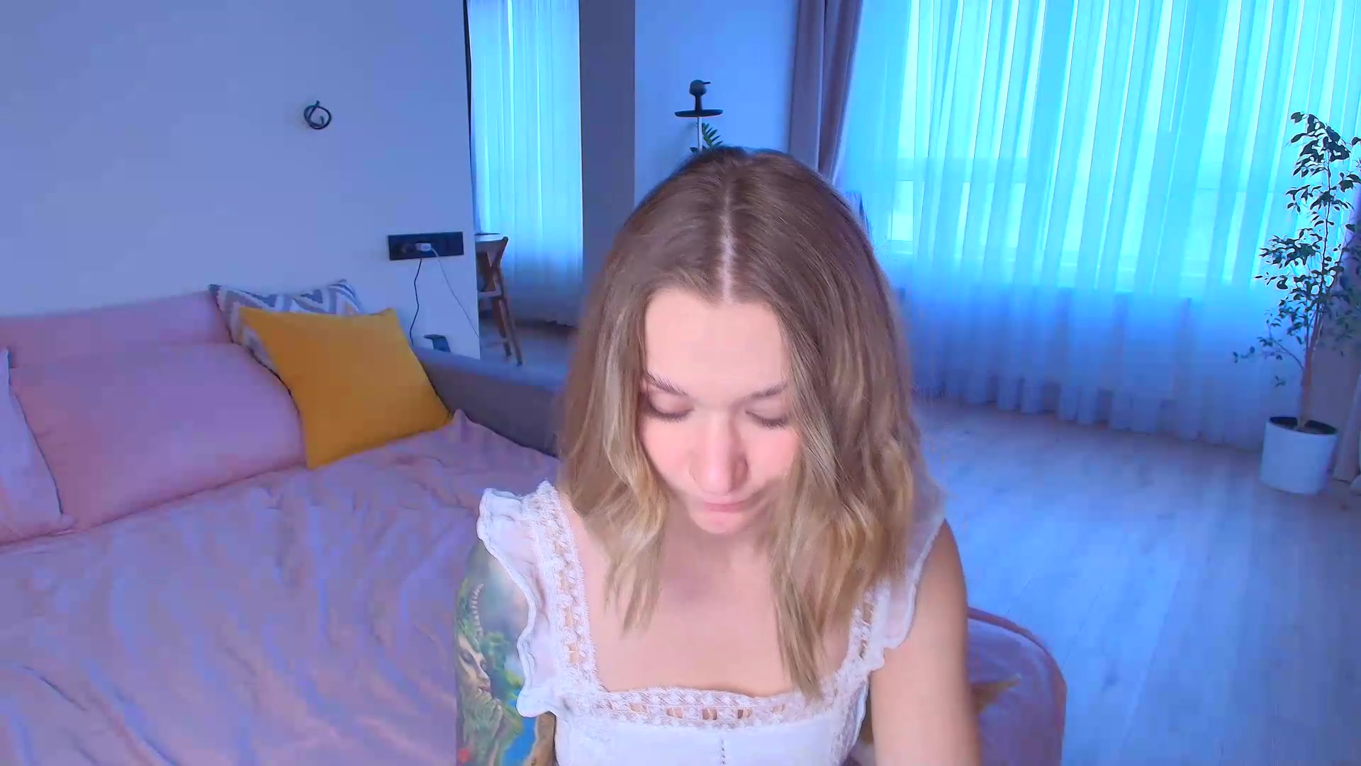 Gallery image thumbnail from Kota_sky's myfreecams stream on, 08/25/2026, 06:43 image 6 of 20