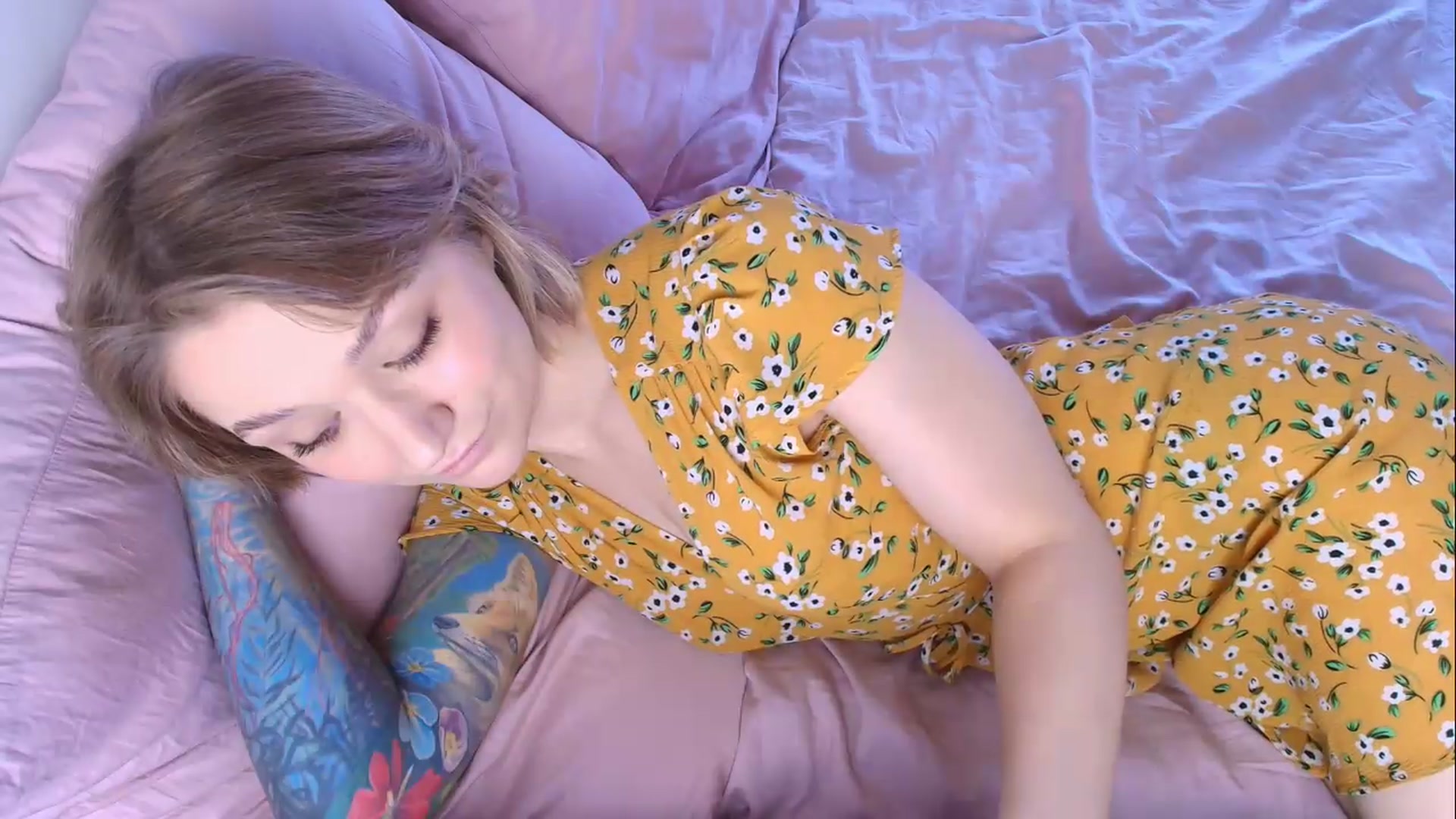 Gallery image thumbnail from Kota_sky's myfreecams stream on, 08/28/2026, 06:36 image 7 of 20