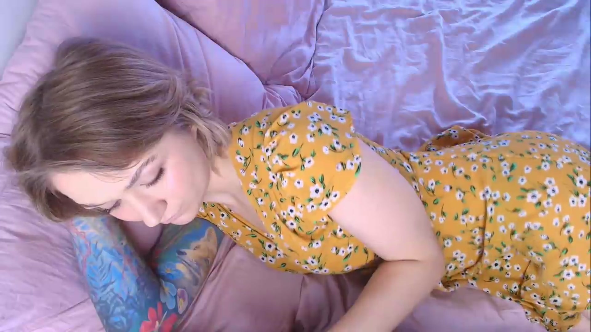 Gallery image thumbnail from Kota_sky's myfreecams stream on, 08/28/2026, 06:36 image 6 of 20