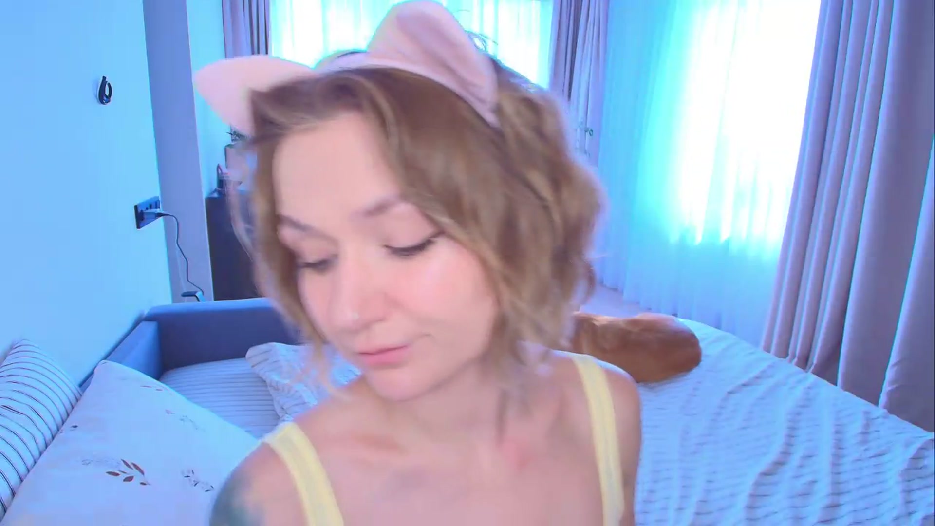 Gallery image thumbnail from Kota_sky's myfreecams stream on, 08/31/2026, 04:49 image 12 of 20