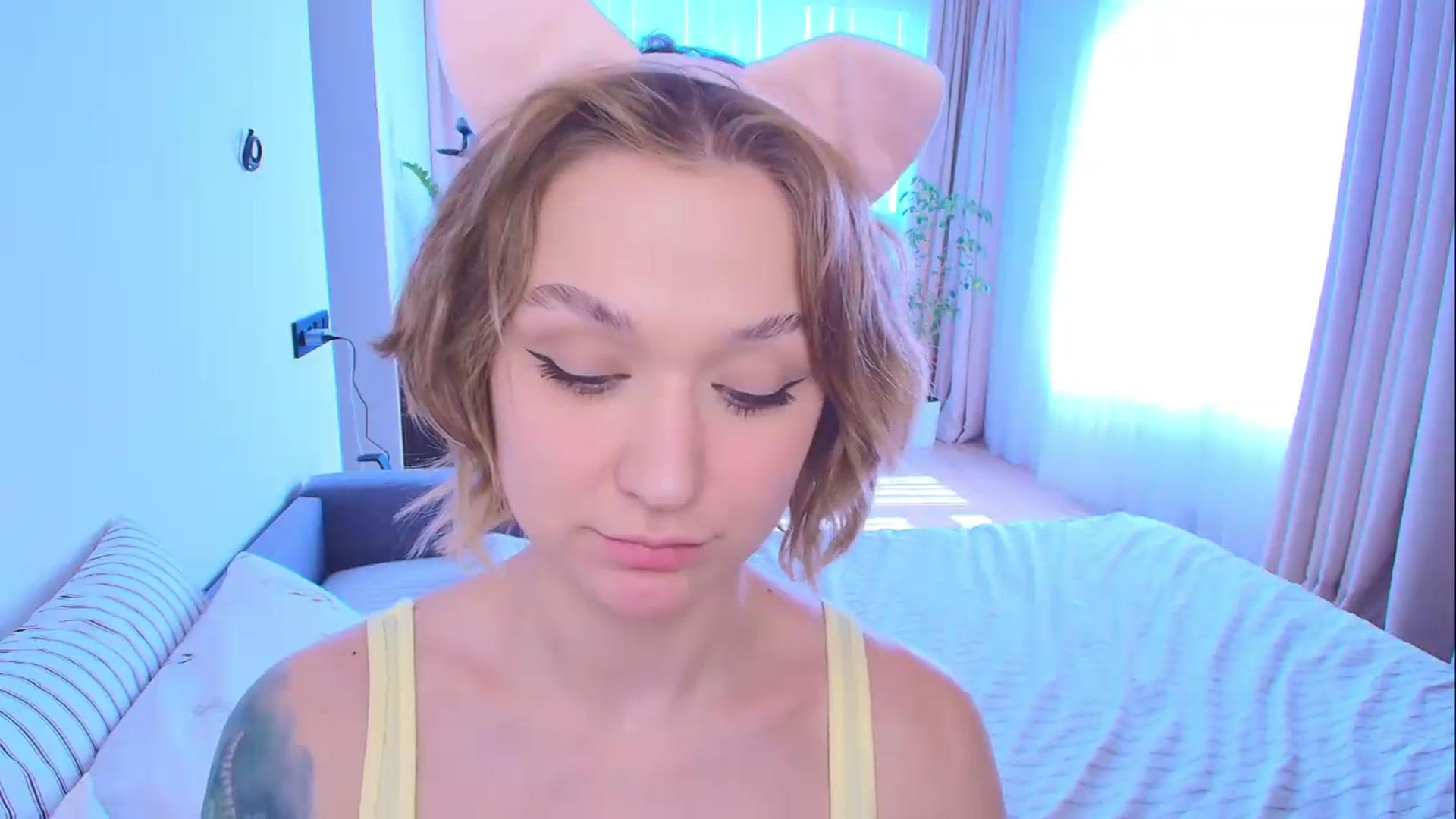 Gallery image thumbnail from Kota_sky's myfreecams stream on, 08/31/2026, 06:27 image 19 of 20