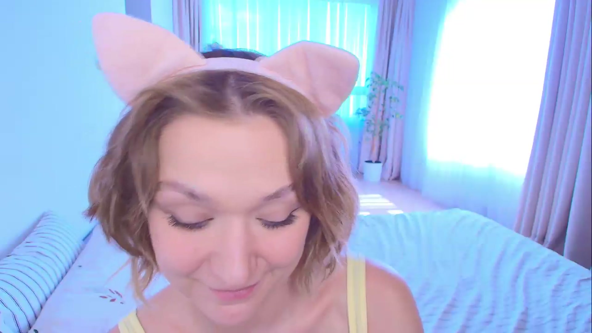 Gallery image thumbnail from Kota_sky's myfreecams stream on, 08/31/2026, 06:27 image 17 of 20