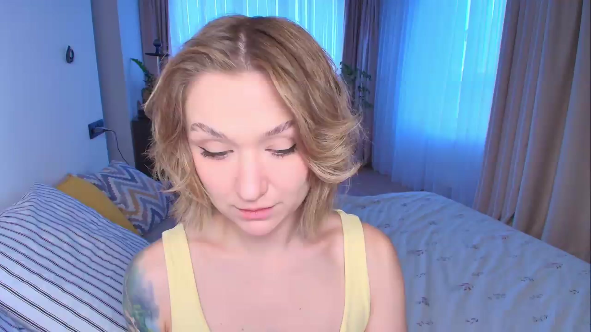 Gallery image thumbnail from Kota_sky's myfreecams stream on, 09/01/2026, 03:16 image 17 of 20