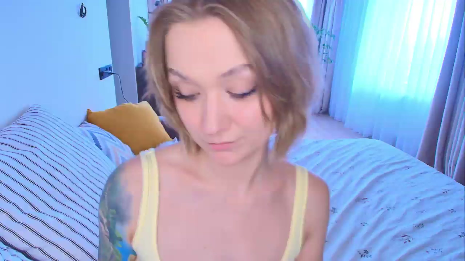 Gallery image thumbnail from Kota_sky's myfreecams stream on, 09/02/2026, 06:42 image 15 of 20