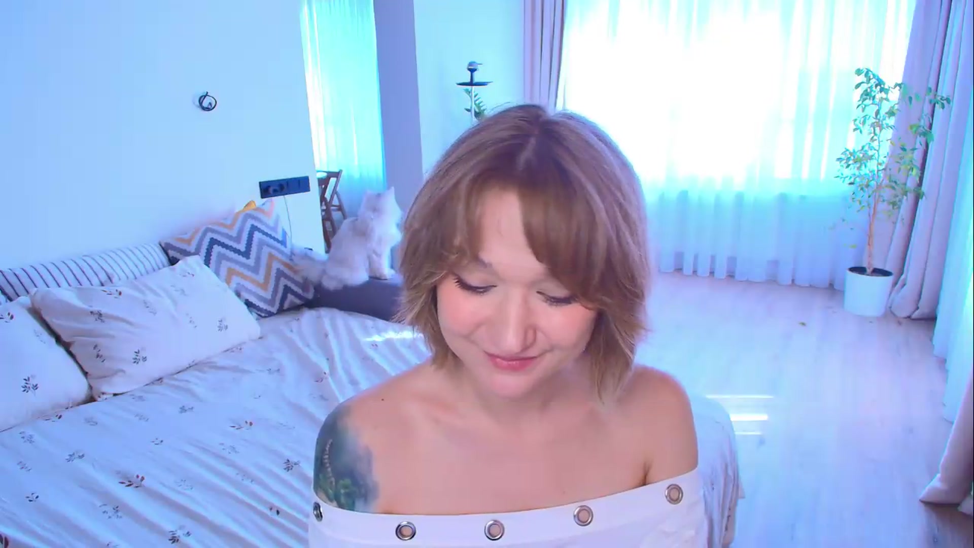 Gallery image thumbnail from Kota_sky's myfreecams stream on, 09/08/2026, 04:33 image 18 of 20