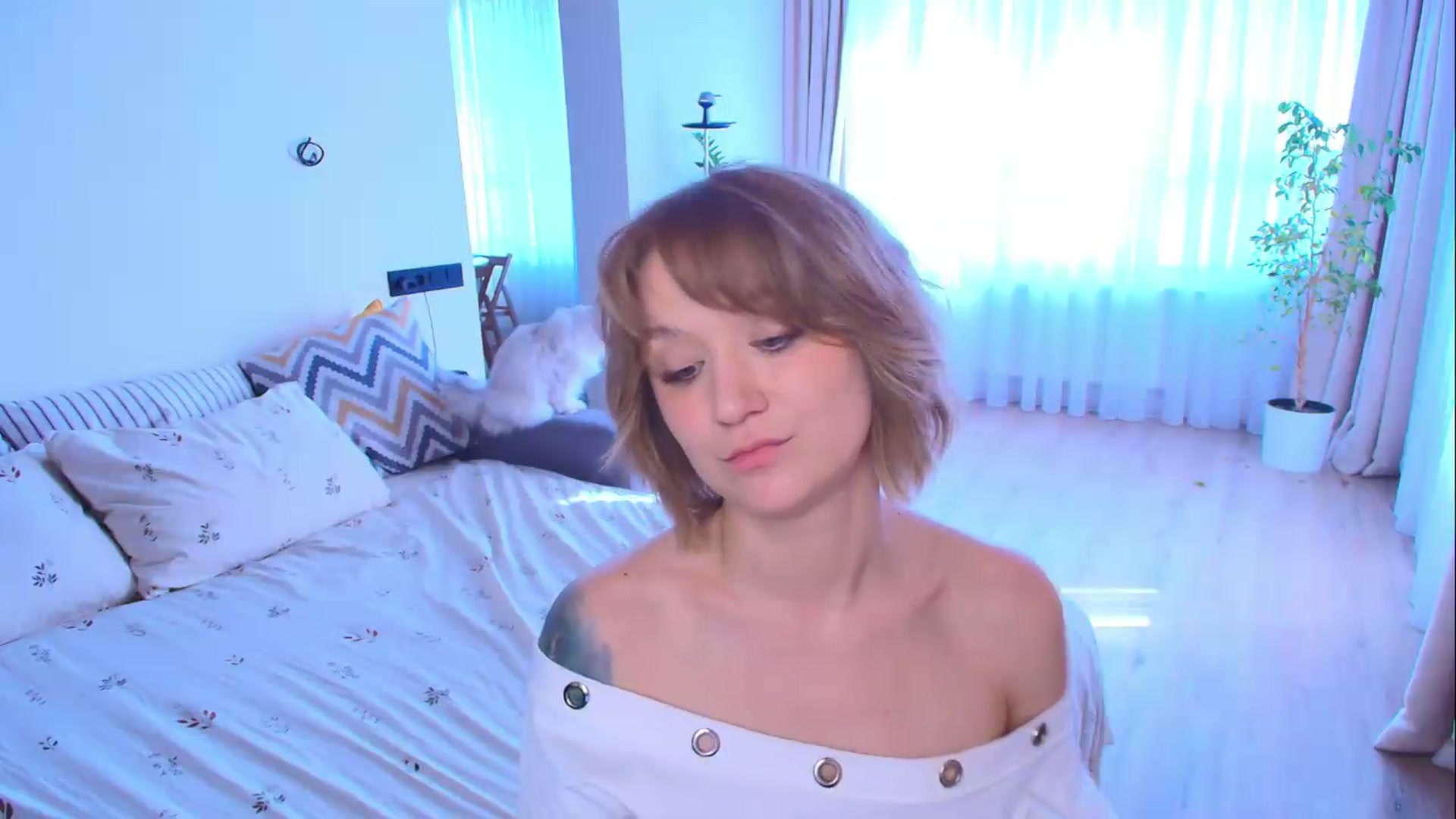 Gallery image thumbnail from Kota_sky's myfreecams stream on, 09/08/2026, 04:33 image 19 of 20