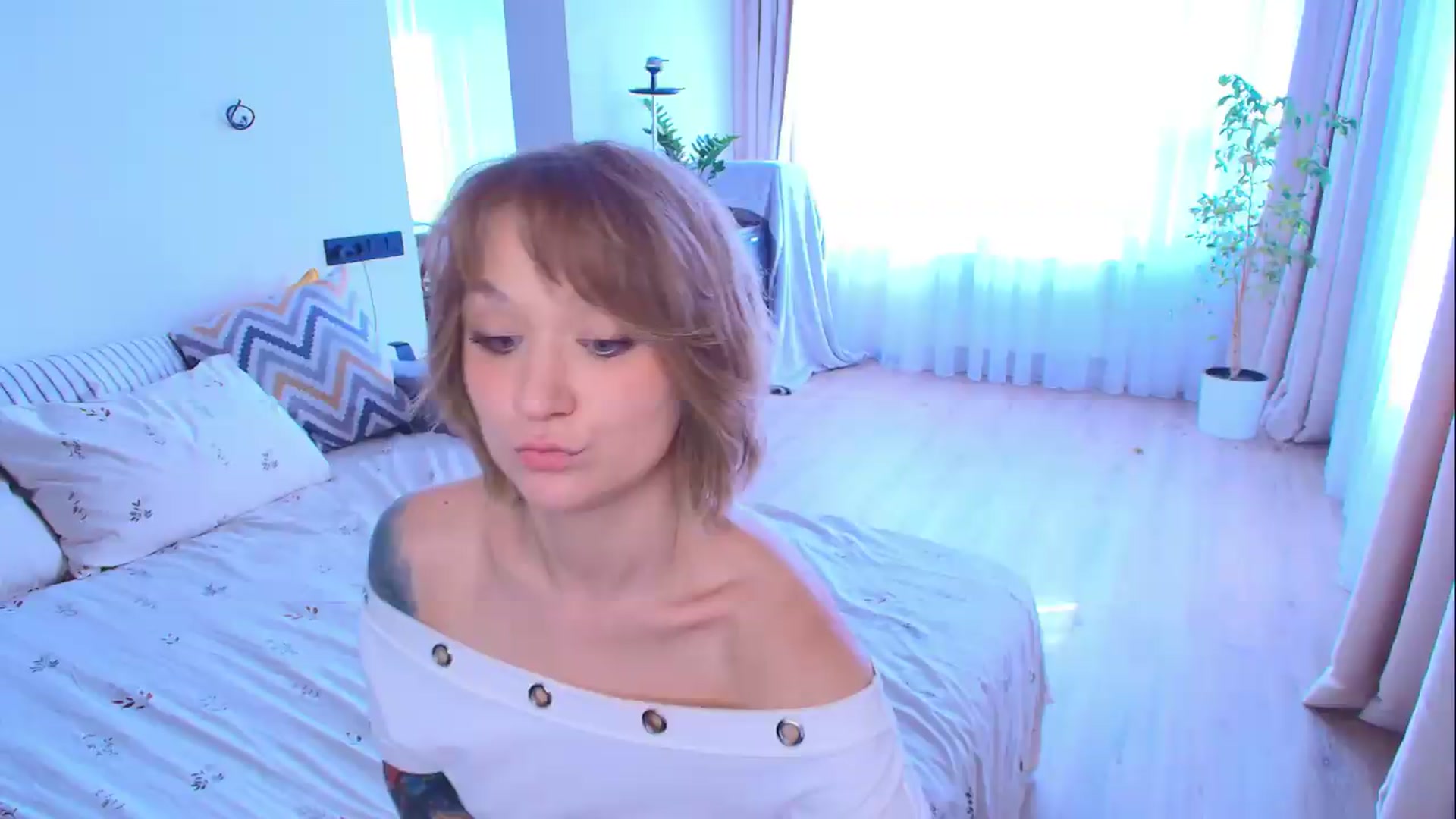 Gallery image thumbnail from Kota_sky's myfreecams stream on, 09/08/2026, 04:33 image 8 of 20