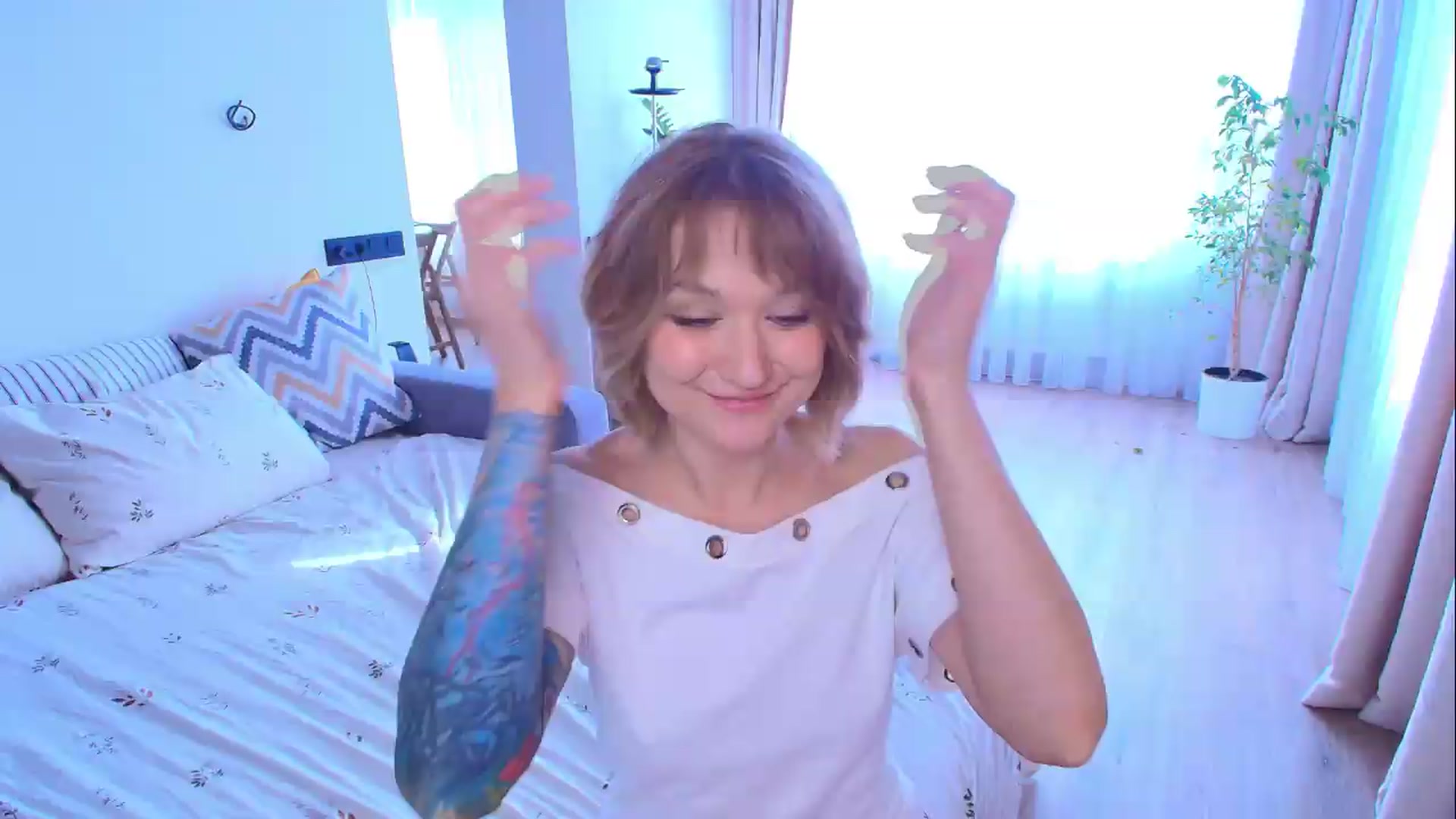Gallery image thumbnail from Kota_sky's myfreecams stream on, 09/08/2026, 04:33 image 2 of 20