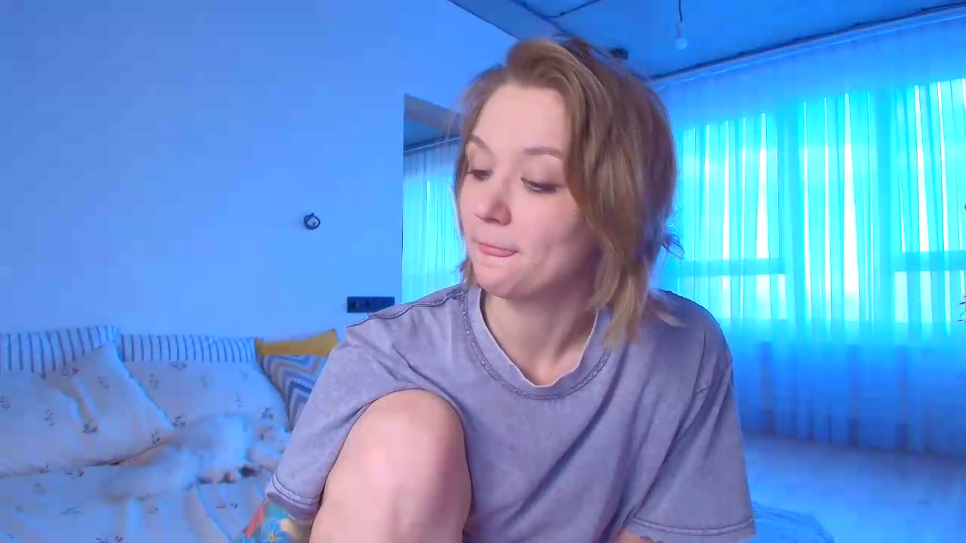 Gallery image thumbnail from Kota_sky's myfreecams stream on, 09/14/2026, 11:05 image 15 of 20