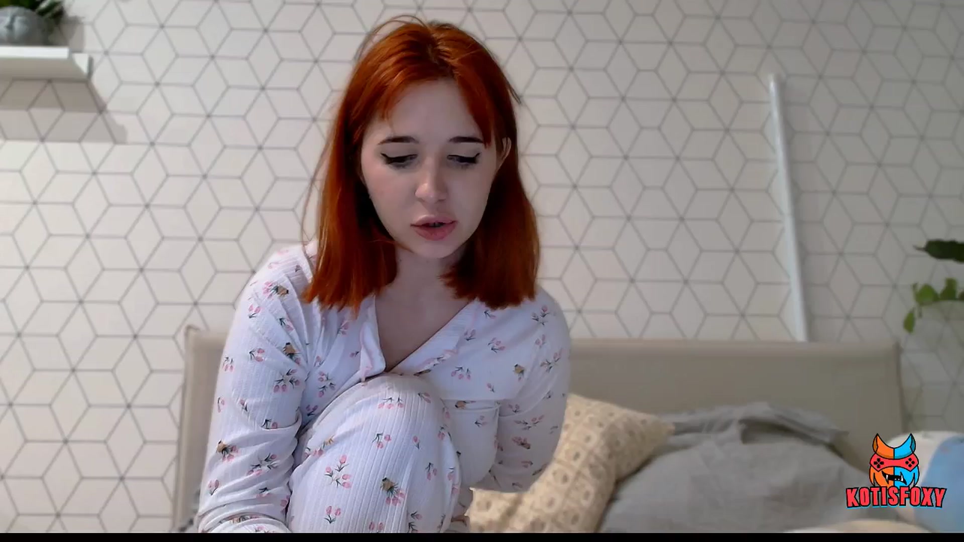 Gallery image thumbnail from KotisFoxy's myfreecams stream on, 11/15/2024, 20:39 image 13 of 20