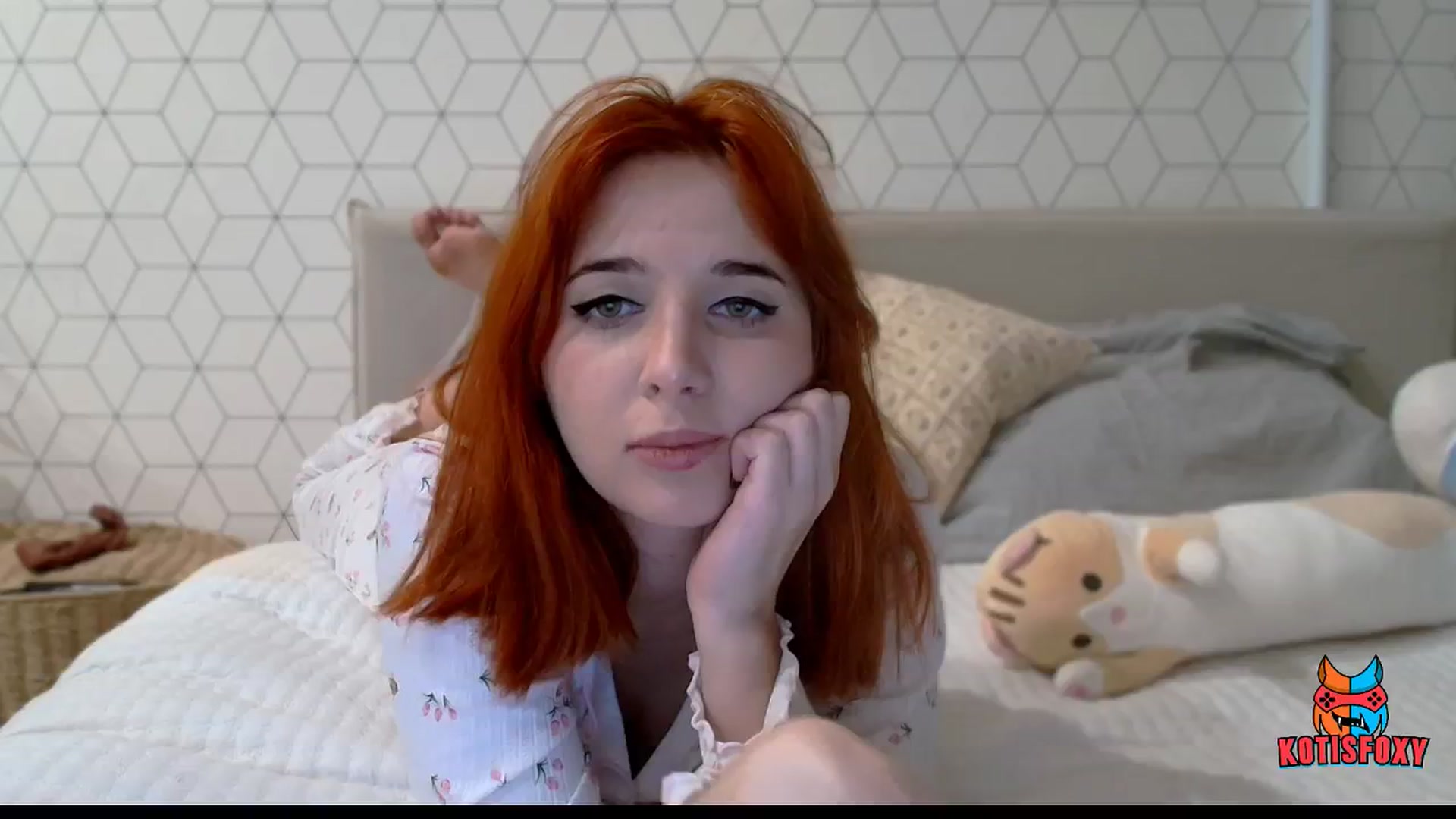 Gallery image thumbnail from KotisFoxy's myfreecams stream on, 11/15/2024, 20:39 image 8 of 20