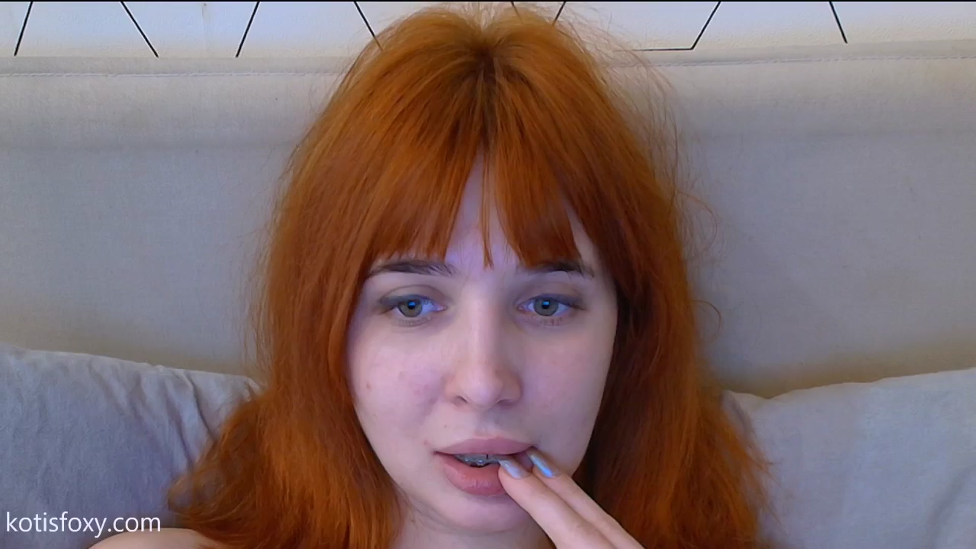 Gallery image thumbnail from KotisFoxy's myfreecams stream on, 11/22/2024, 06:46 image 11 of 20