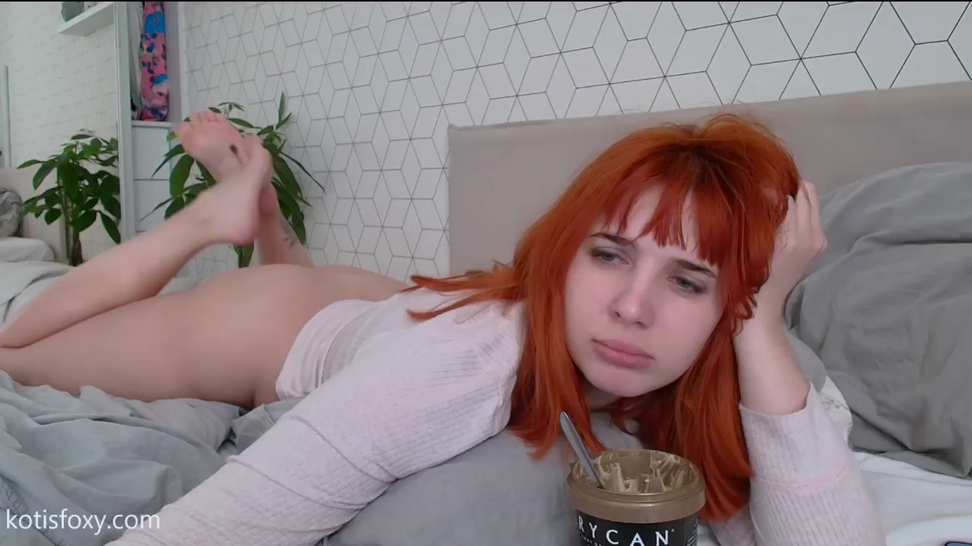 Gallery image thumbnail from KotisFoxy's myfreecams stream on, 11/23/2024, 10:33 image 4 of 20