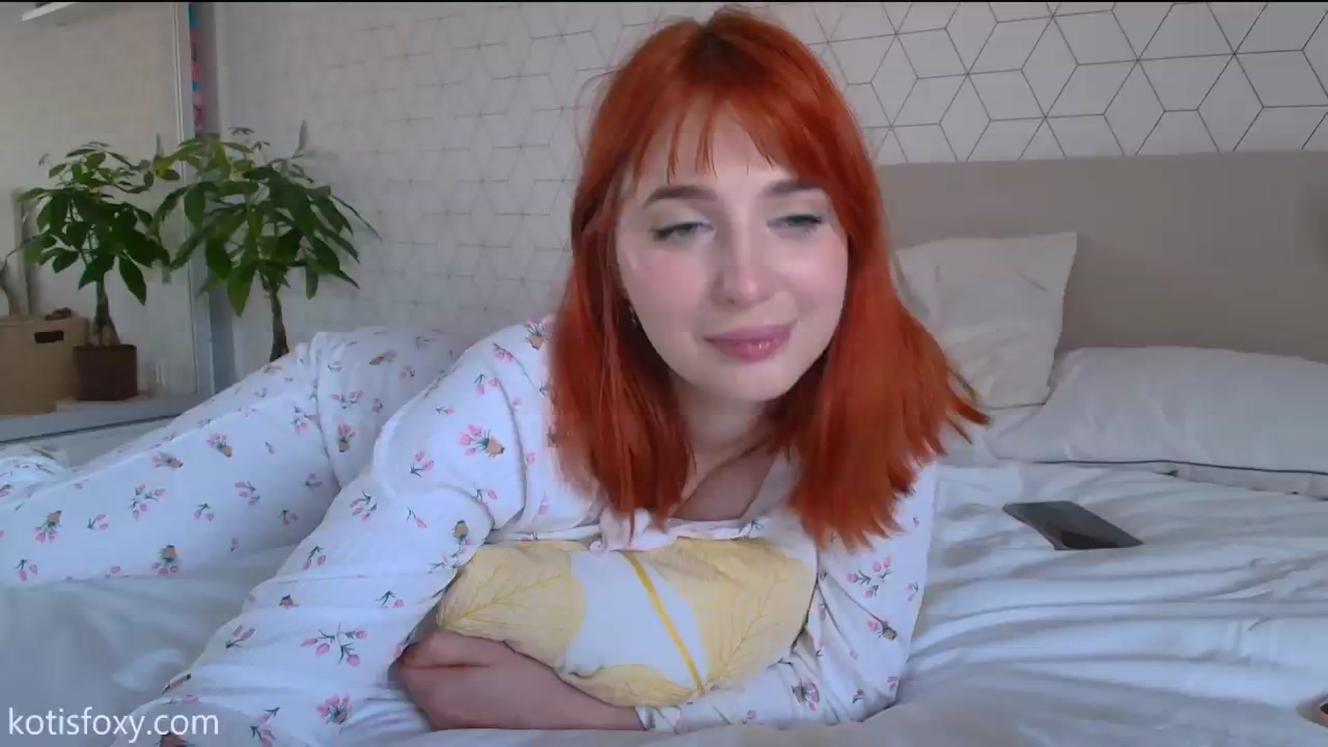 Gallery image thumbnail from KotisFoxy's myfreecams stream on, 12/02/2024, 15:11 image 9 of 20