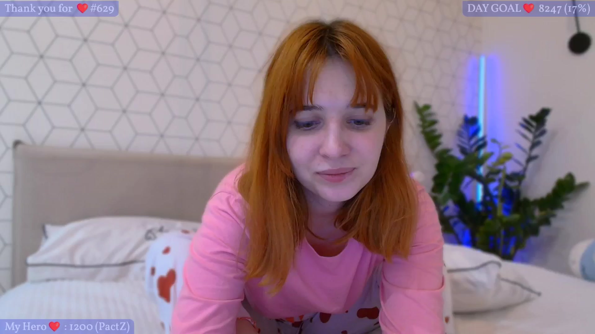 Gallery image thumbnail from KotisFoxy's myfreecams stream on, 01/06/2025, 17:15 image 17 of 20